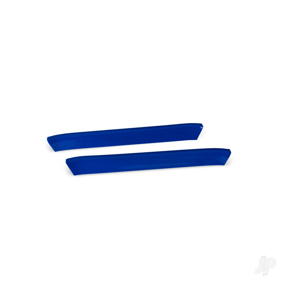 traxxas-clipless-chassis-brace-and-blue-side-skirts