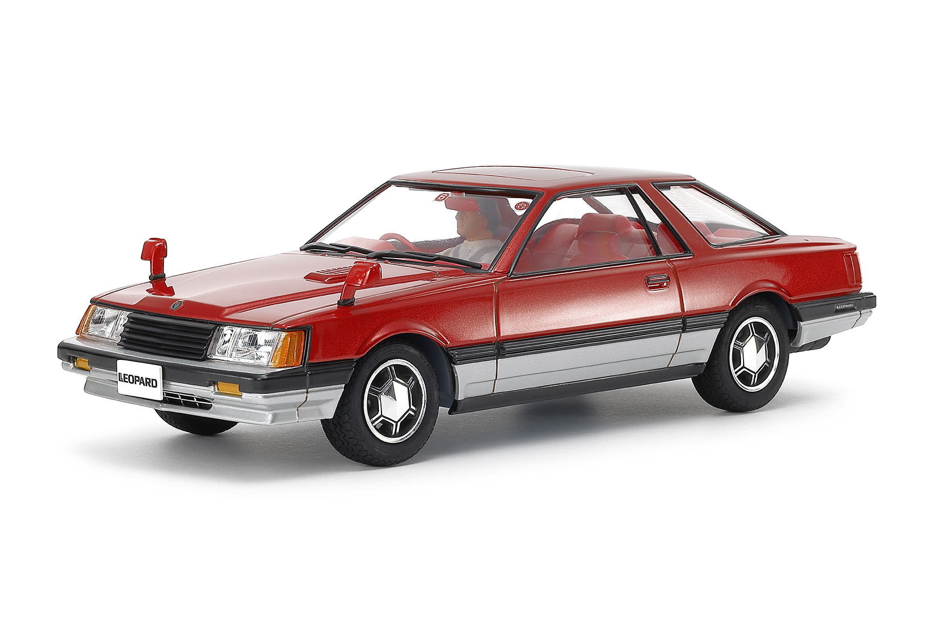 tamiya-124-nissan-leopard-hardtop-280x-sf-l