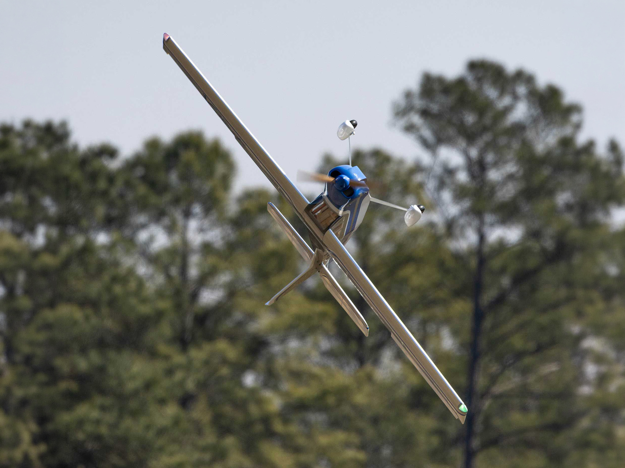 Valiant 20cc EP PNP, 86.5"-28