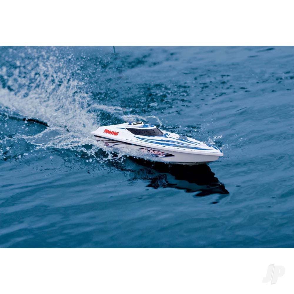 Green Blast 1:10 High Performance Race Boat (+ TQ 3-ch, Nautica ESC, Stinger 540, 6-Cell NiMH, DC charger)-4