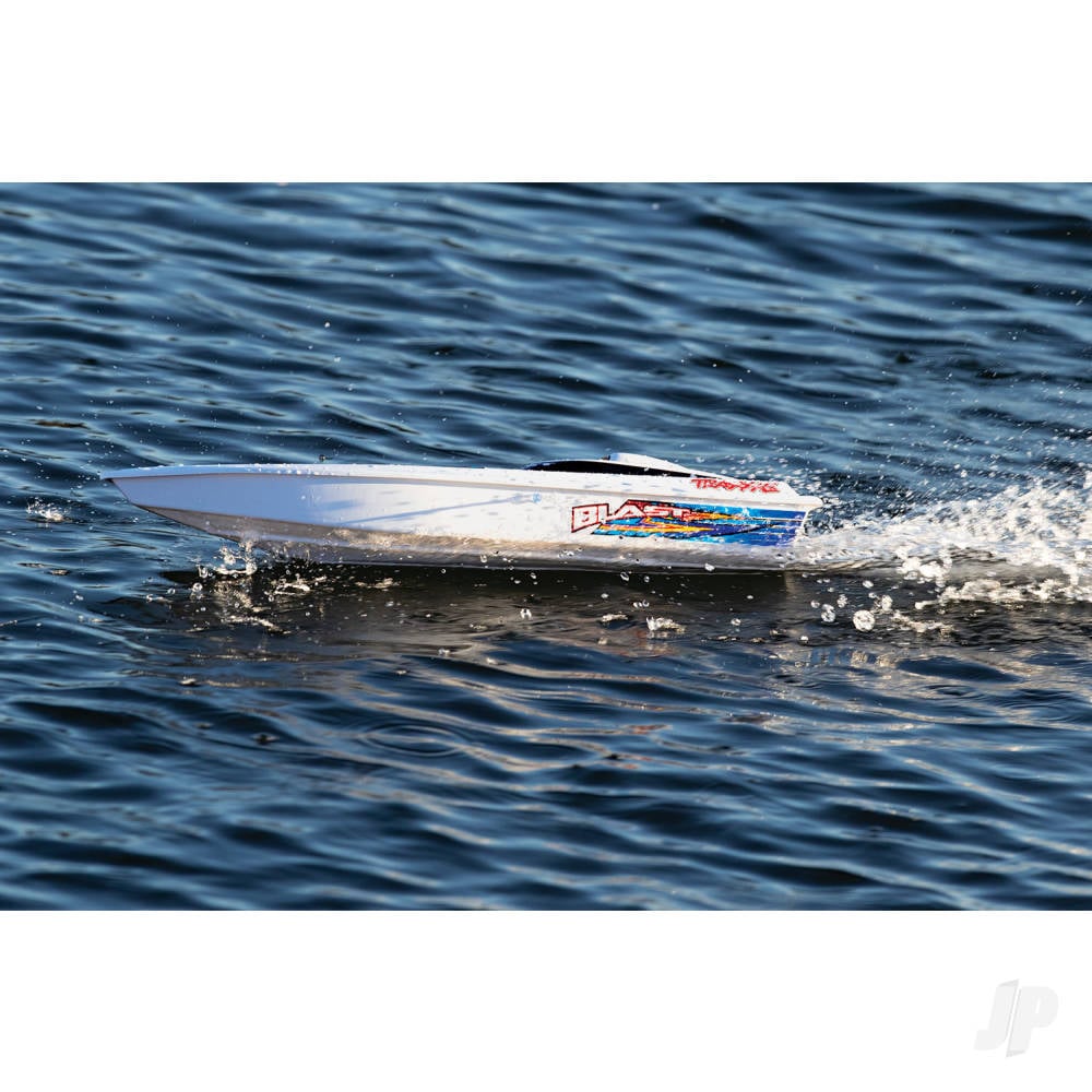 Green Blast 1:10 High Performance Race Boat (+ TQ 3-ch, Nautica ESC, Stinger 540, 6-Cell NiMH, DC charger)-25