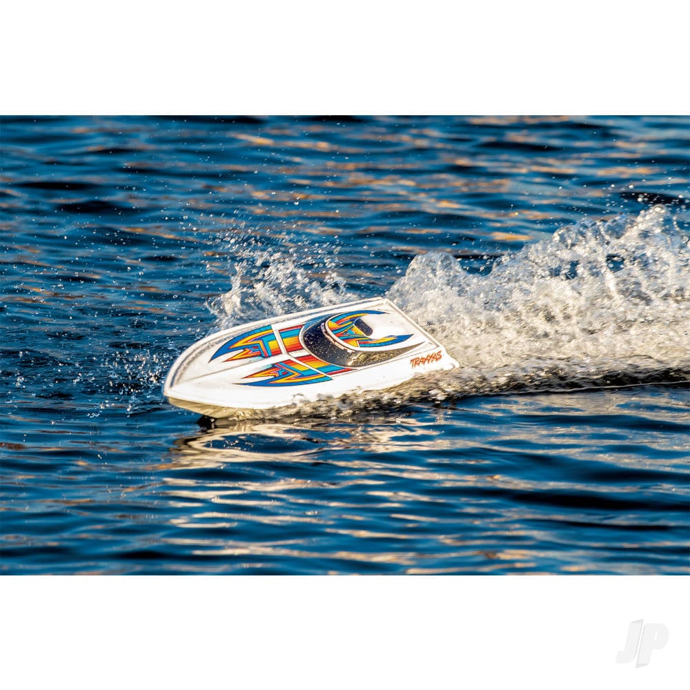 Green Blast 1:10 High Performance Race Boat (+ TQ 3-ch, Nautica ESC, Stinger 540, 6-Cell NiMH, DC charger)-39