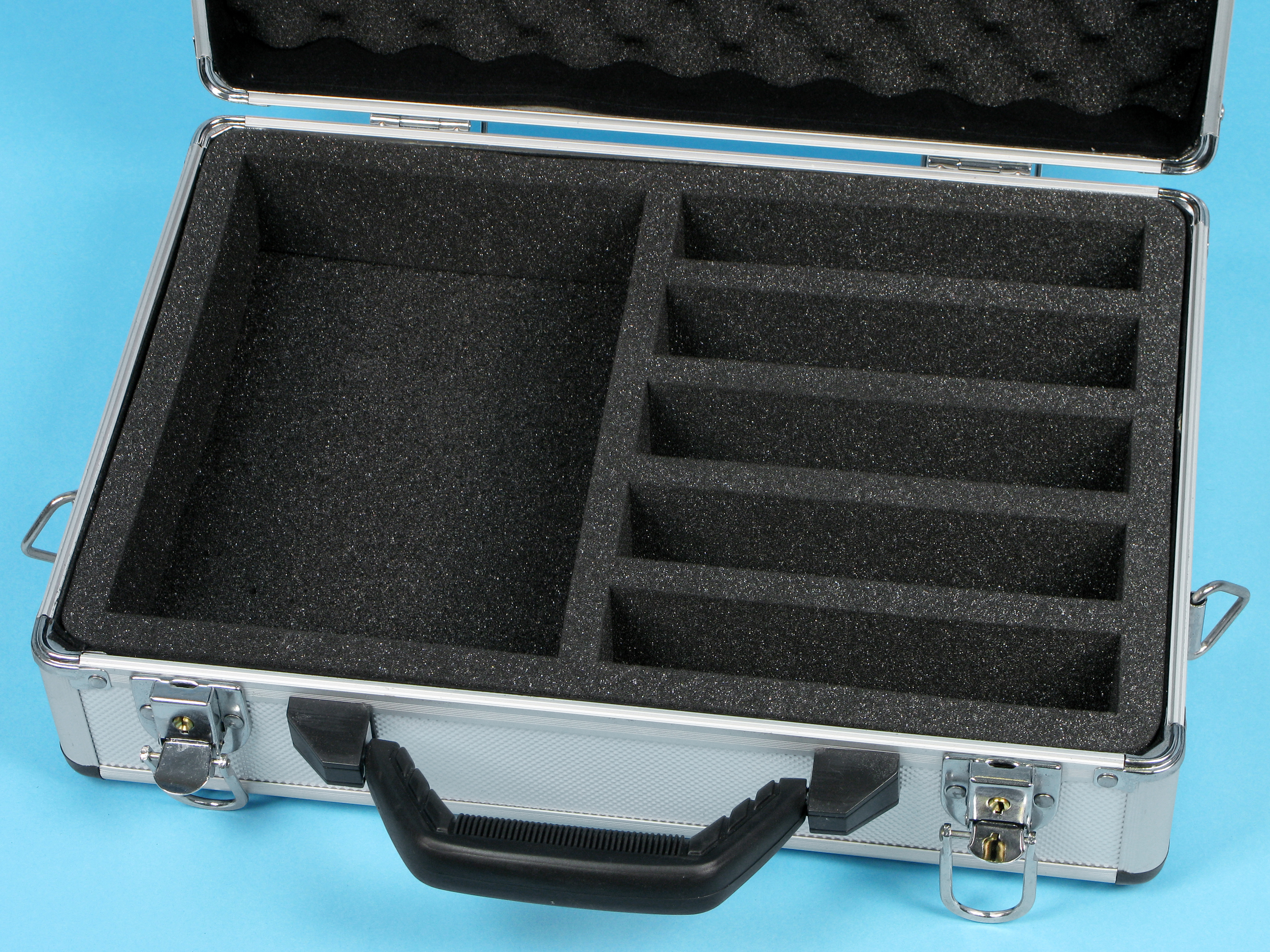 Aluminium Battery And Charger Case-3