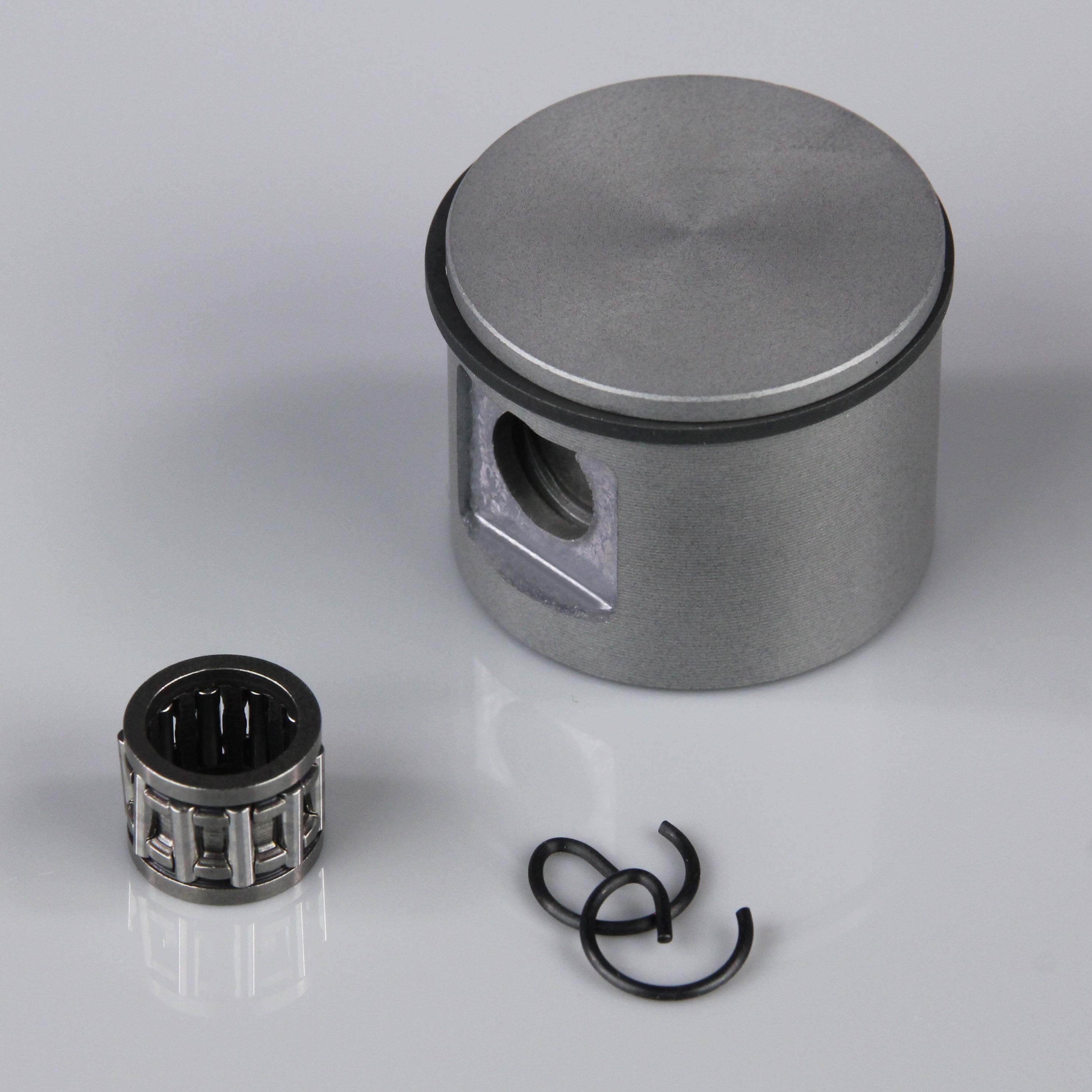 Piston and Accessories including C-Clips / Rings / Gudgeon Bearing and Pin (fits 10cc RE)