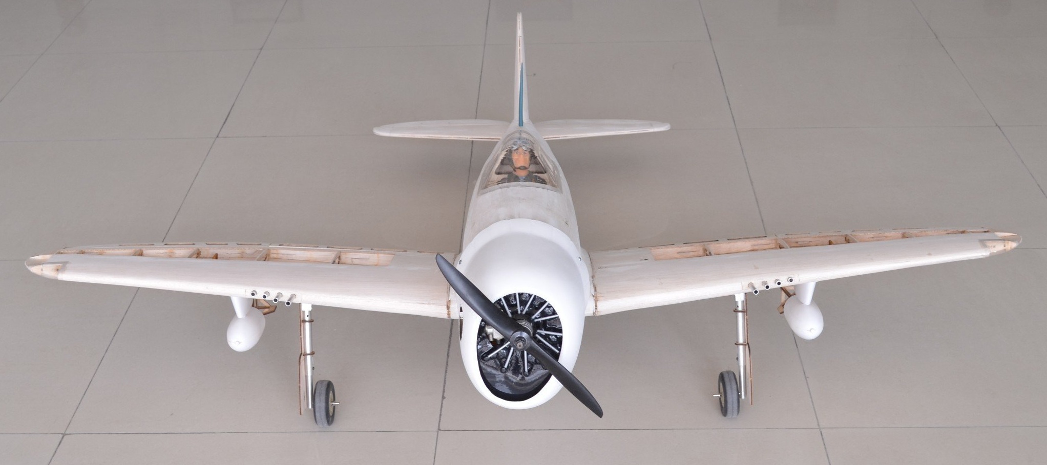 P-47 Thunderbolt Master Scale Kit (15cc) (63.0in) -7