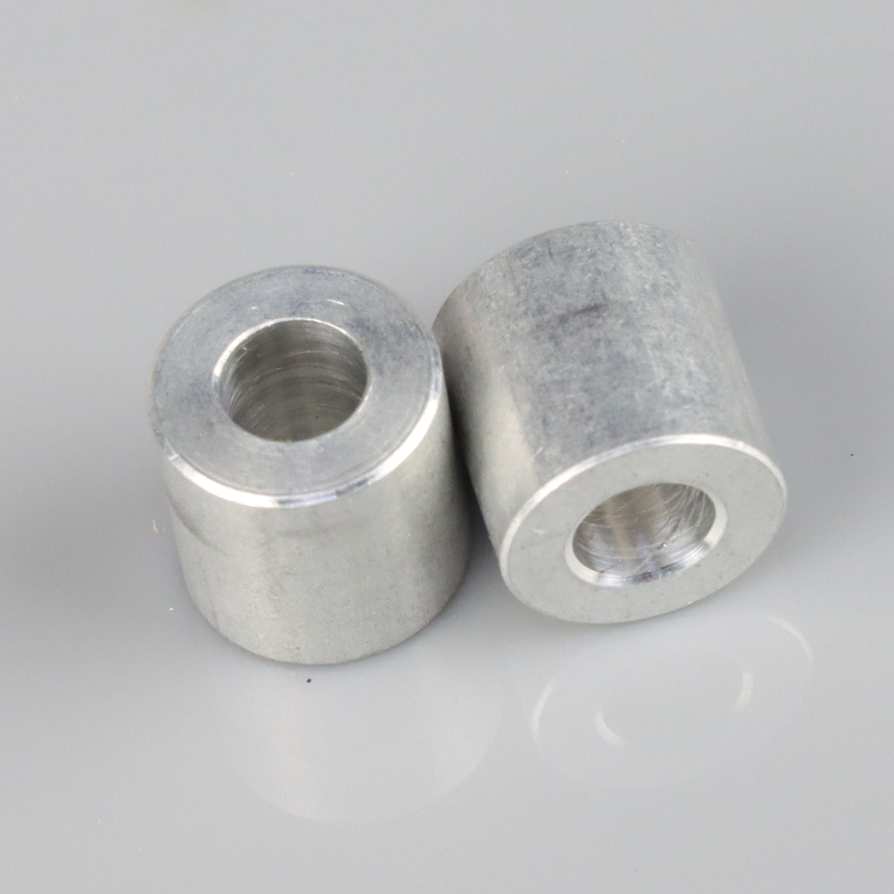 Spacer (2 pcs)