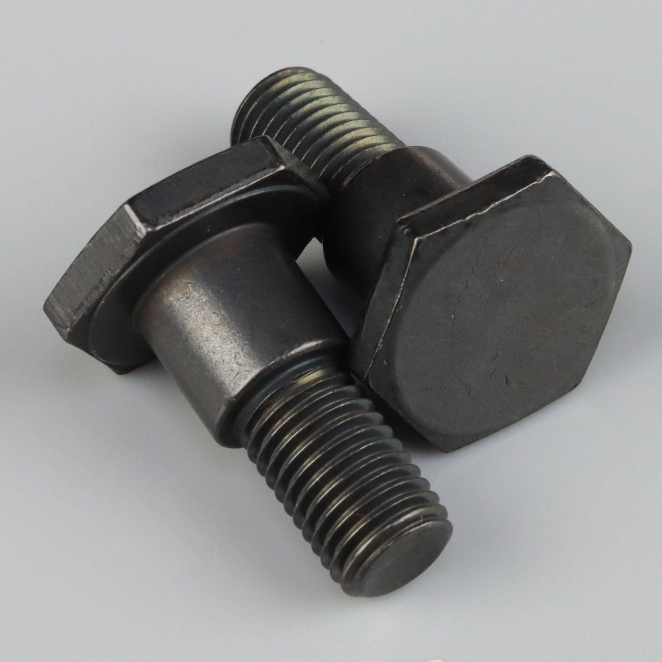 Bolt (2 pcs)