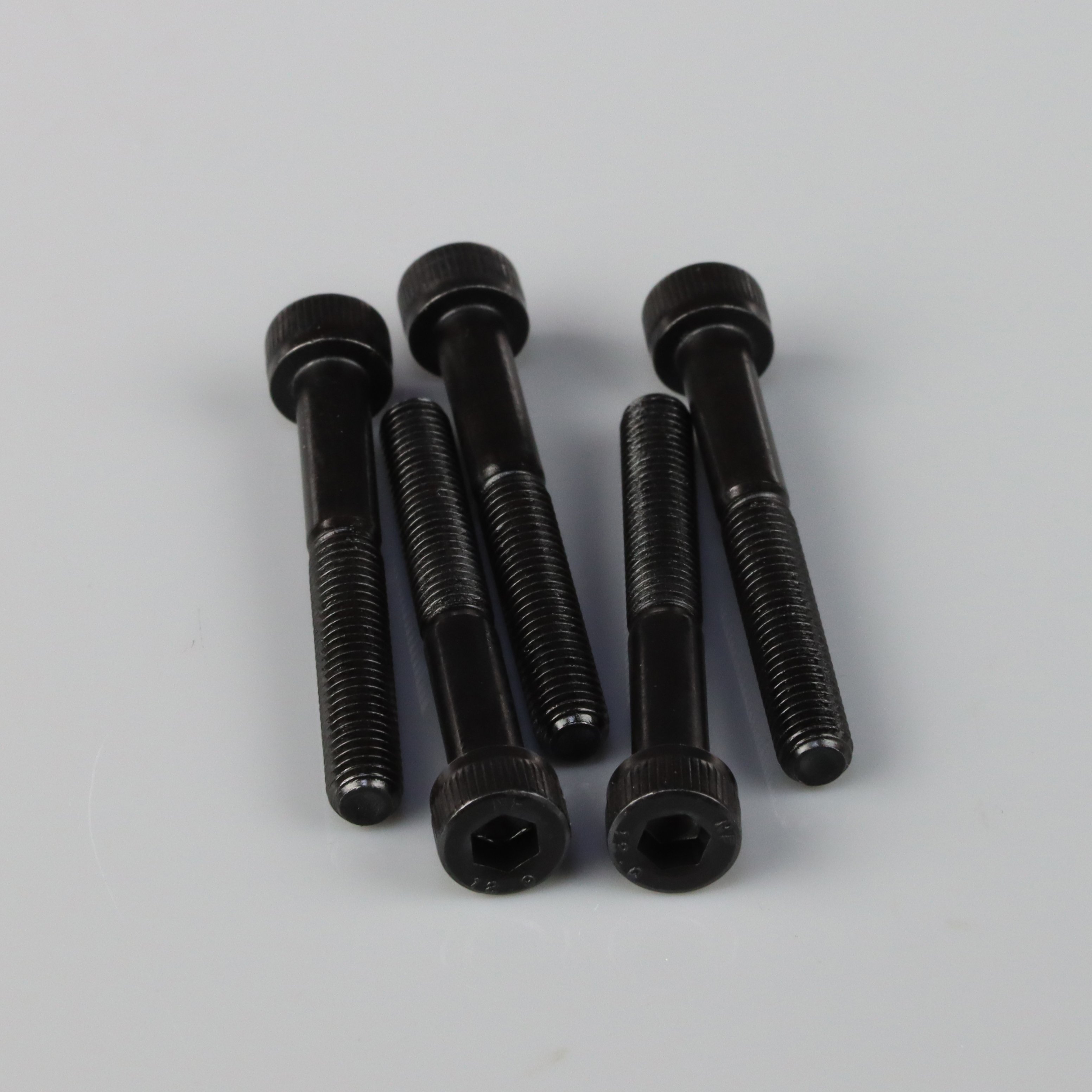 bolt-5-pcs