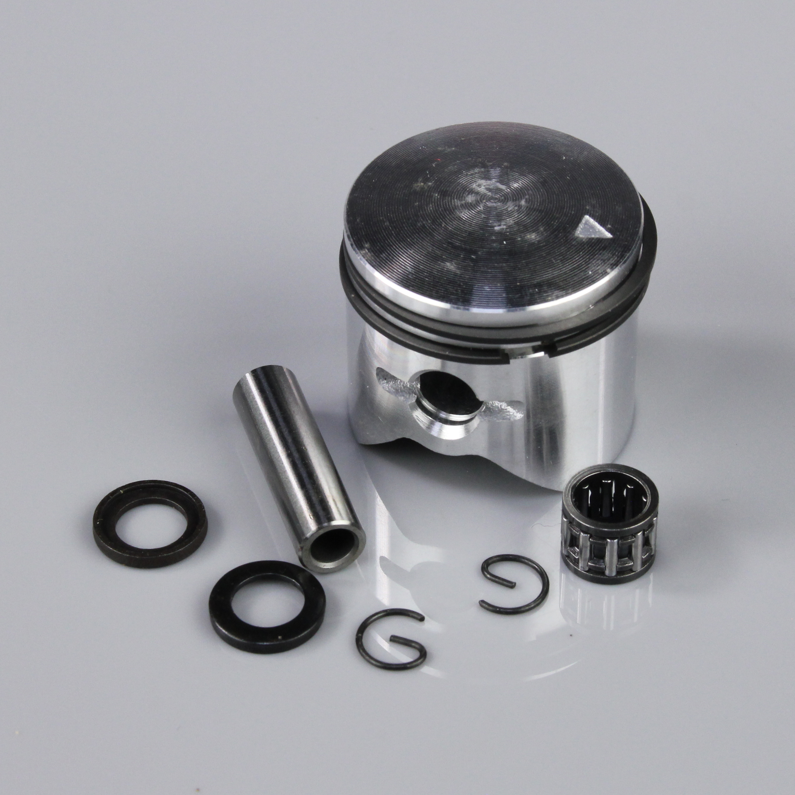 Piston and Accessories including C-Clips / Rings / Gudgeon Bearing and Pin / Spacers (fits 26cc SE)