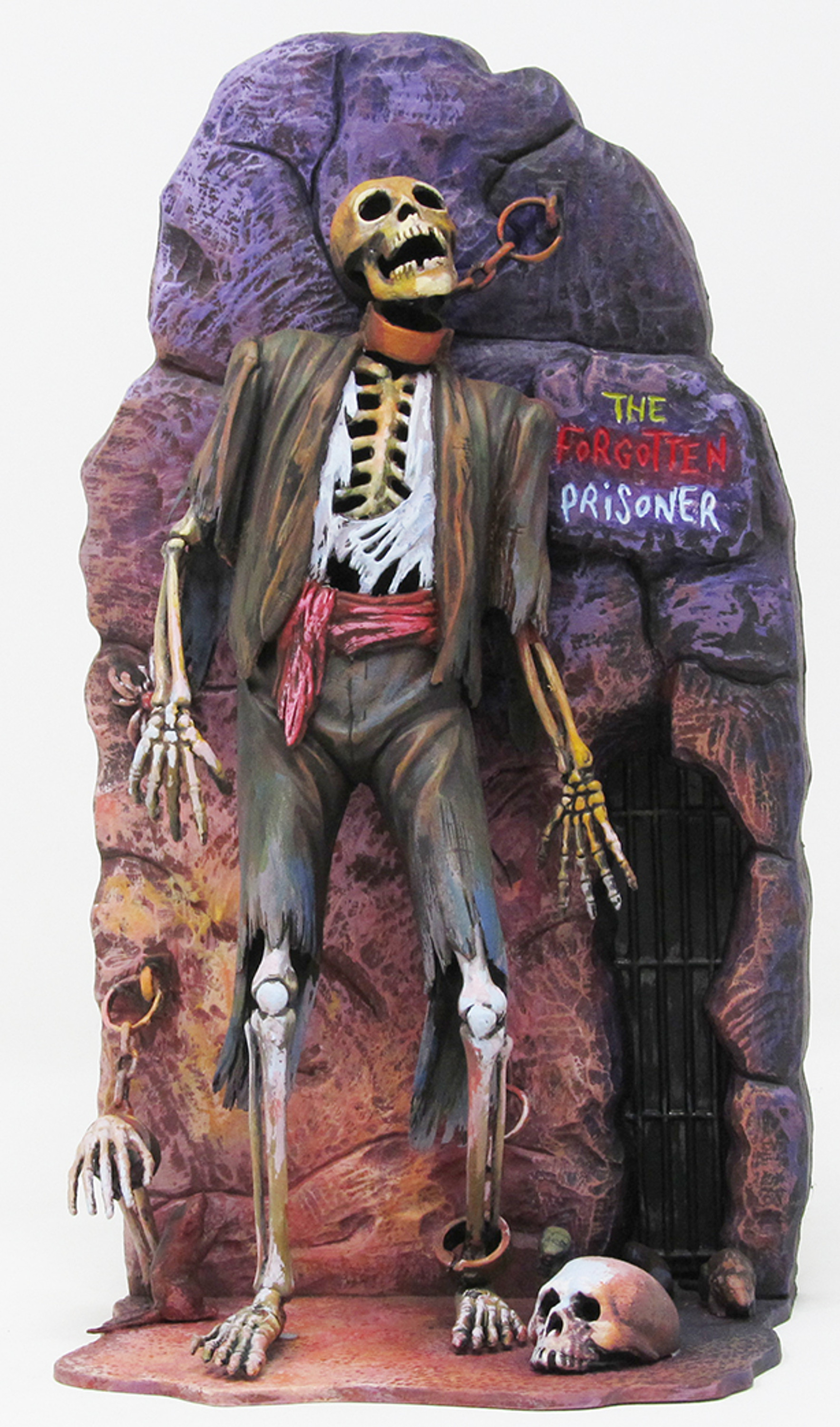1:8 Forgotten Prisoner of Castle Mare Glow Edition-5