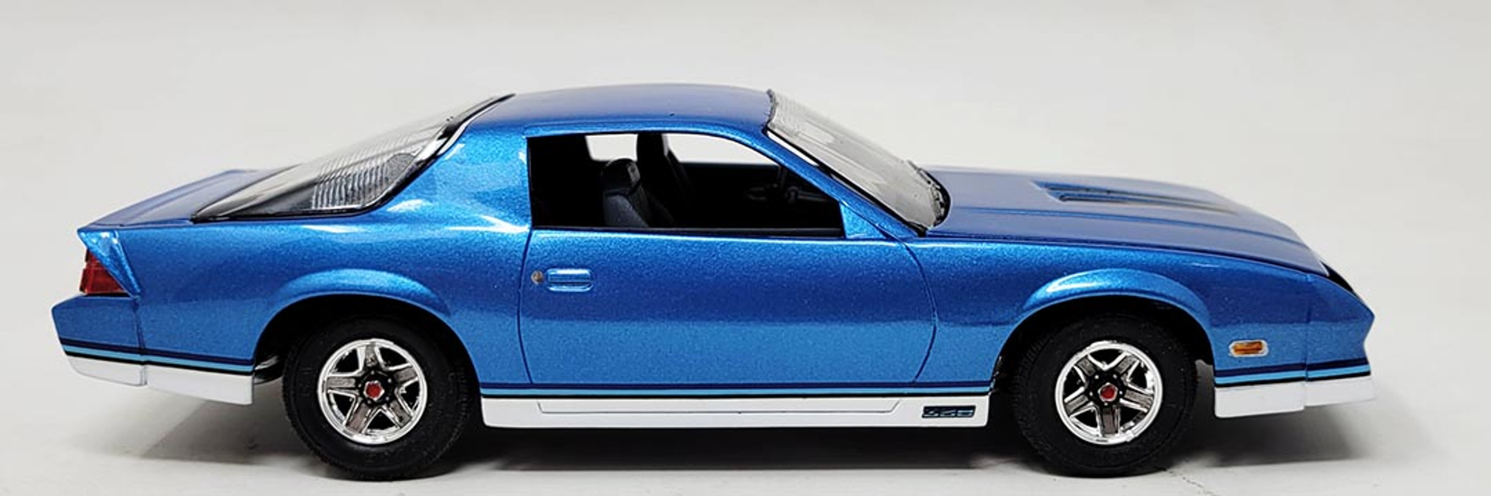 1:32 1982 Chevy Camaro Route 32-3