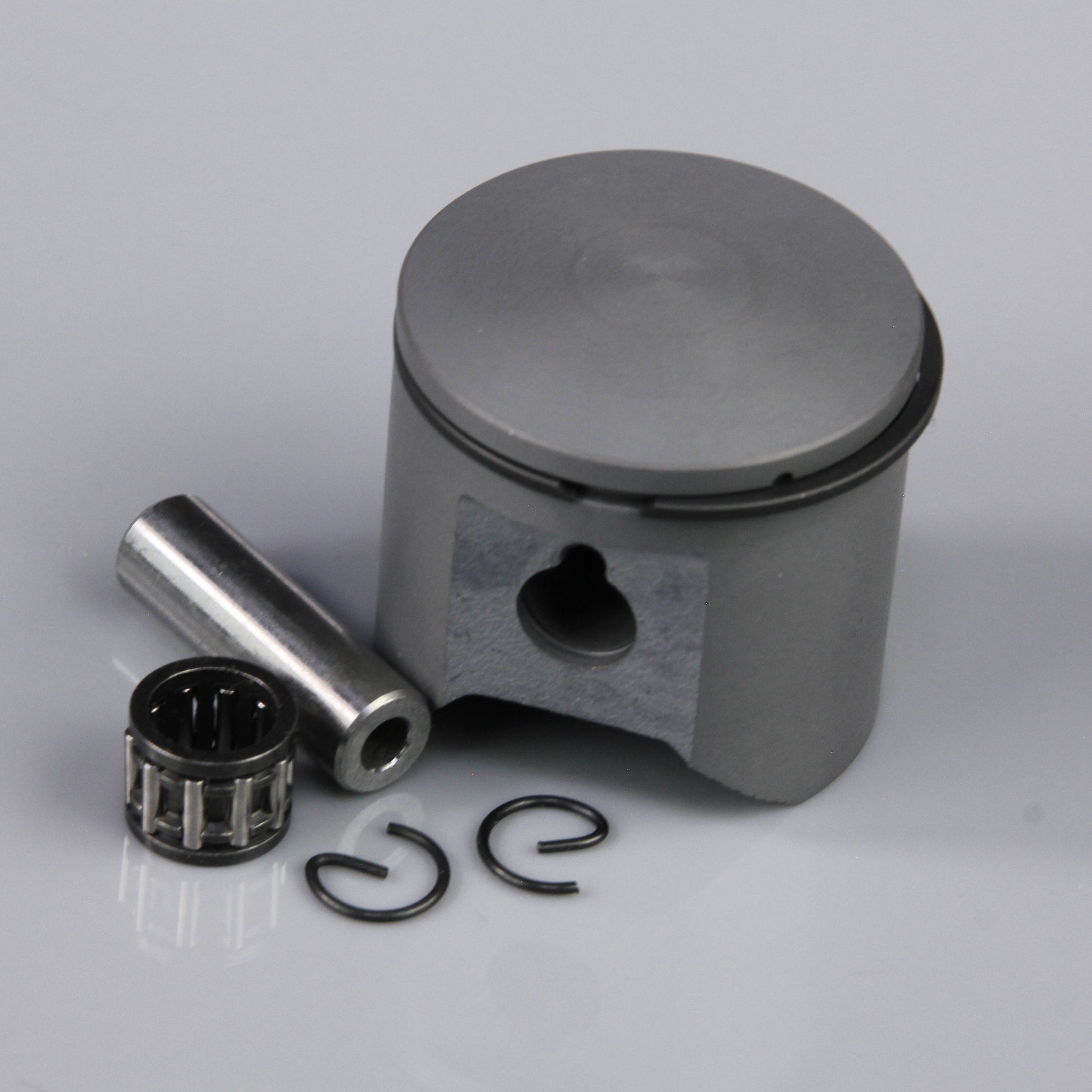 Piston and Accessories including C-Clips / Rings / Gudgeon Bearing and Pin / Spacers (fits 26cc RE)