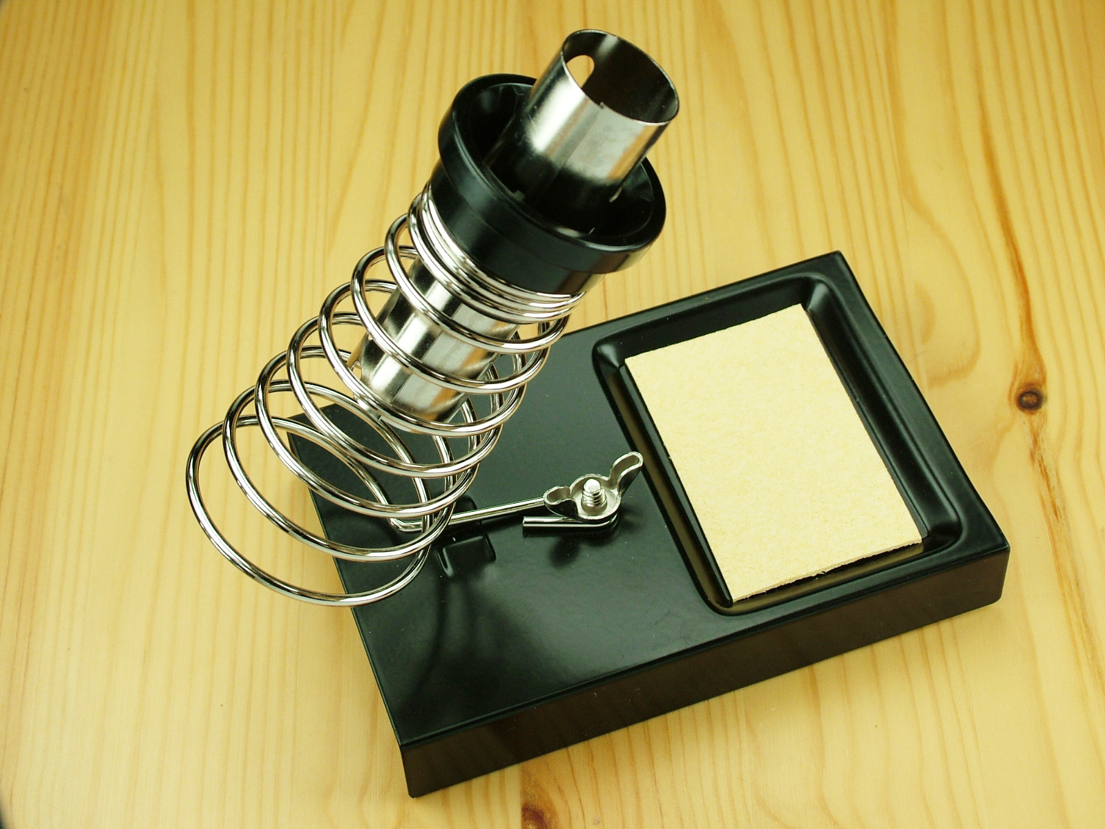 SC7000 Soldering Iron Stand-2