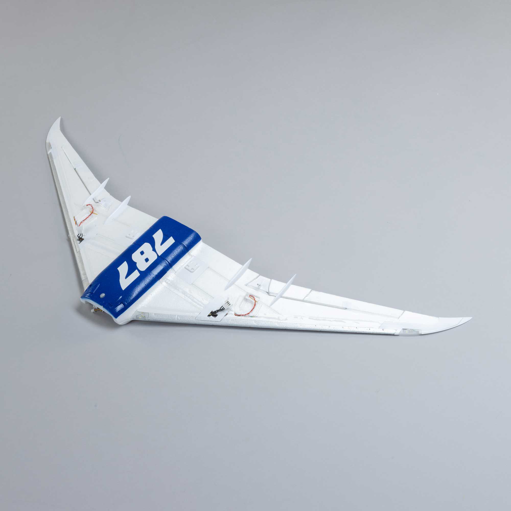 wing-micro-boeing-787-dreamliner-twin-30mm-edf