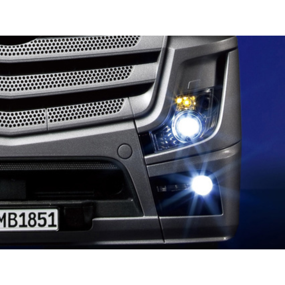 Tamiya Mercedes-Benz Actros 1851 Gigaspace-5