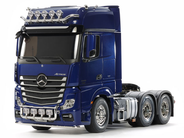 tamiya-mercedes-benz-actros-3363-6x4-gigaspace-pearl-blue