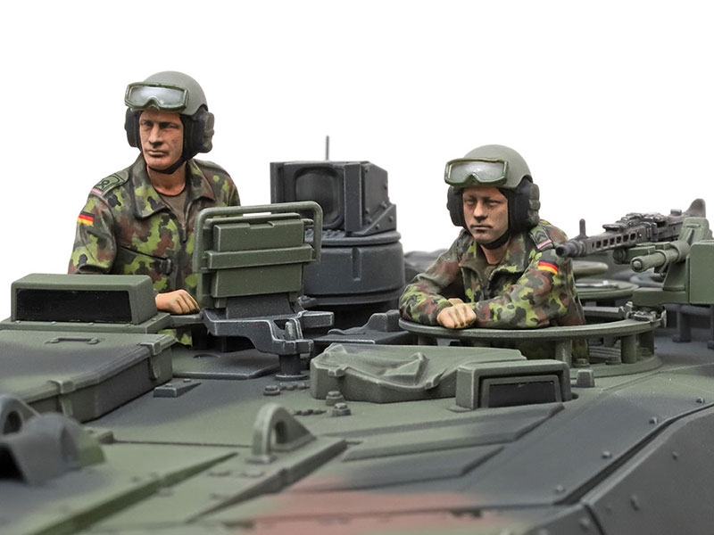Tamiya 1/35 Leopard 2 A7V-4