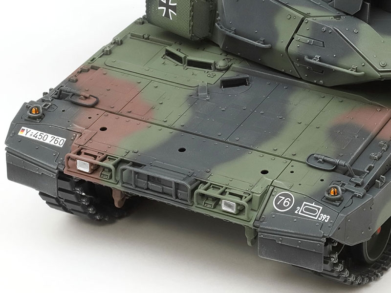 Tamiya 1/35 Leopard 2 A7V-7