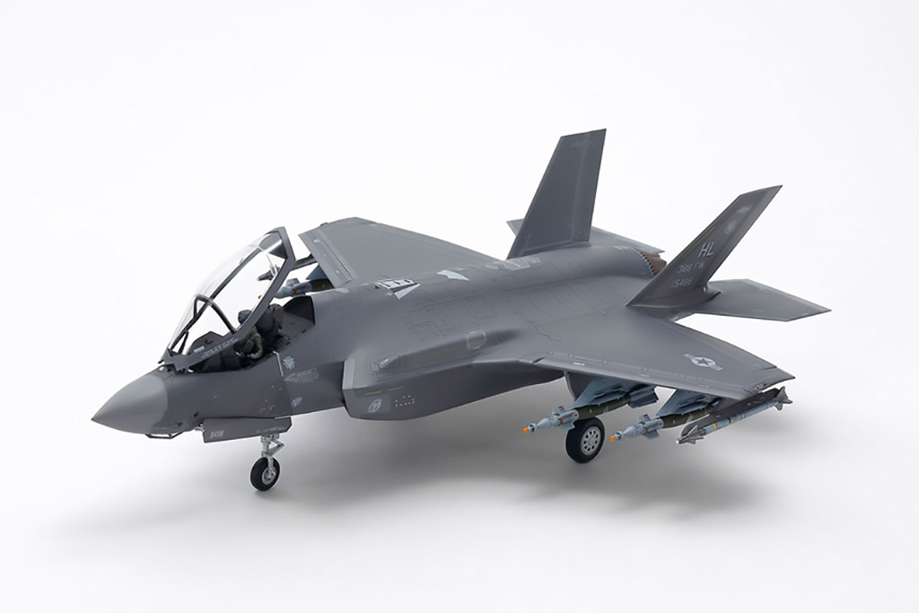 Tamiya 1/72 F-35A Lightning II