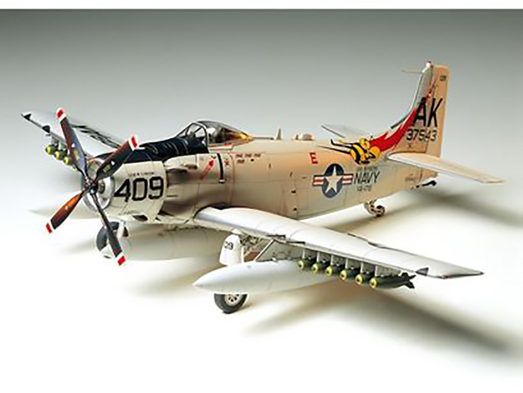 tamiya-douglas-skyraider-ad-6-a-1h