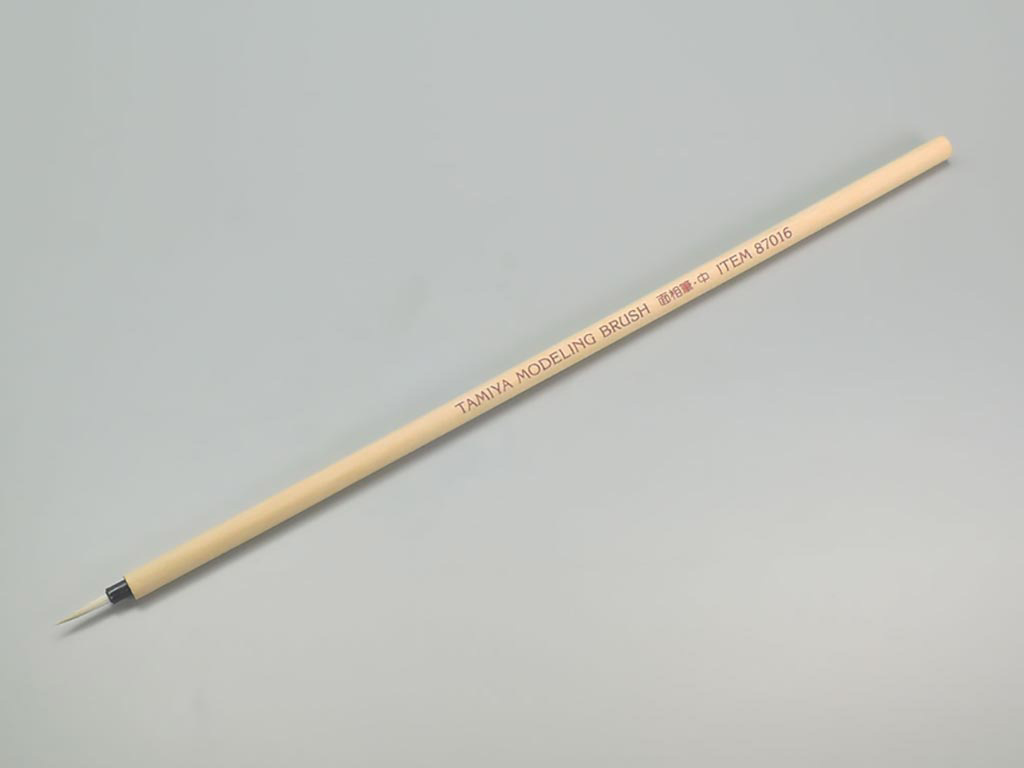 tamiya-pointed-brush-med