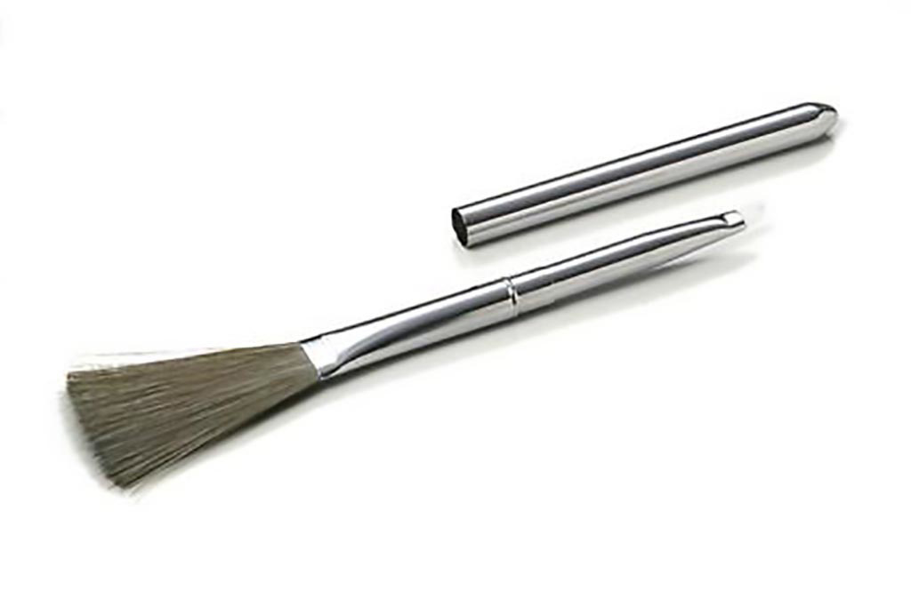 tamiya-model-cleaning-brush