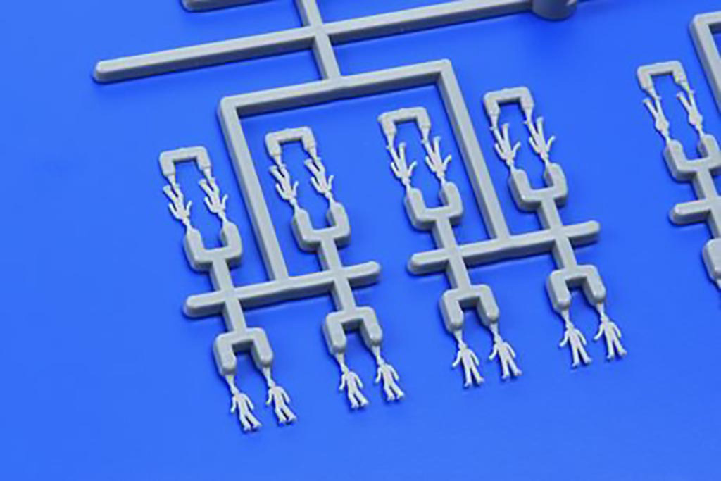 tamiya-1350-crew-set-144-pcs