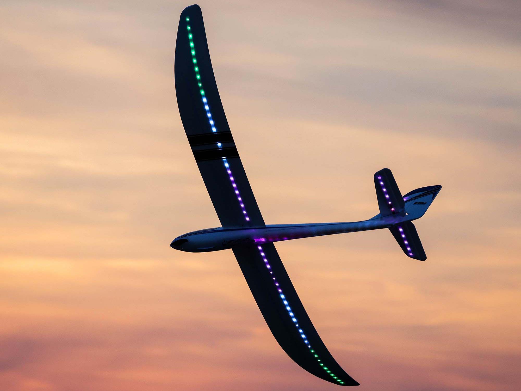 Night Radian 2.0m BNF Basic-11