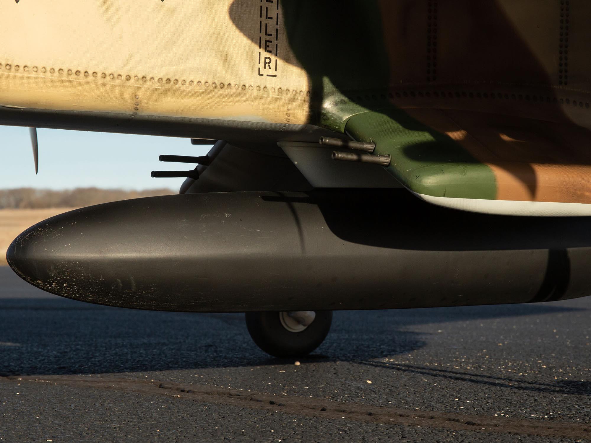 OV-10 Bronco 30cc ARF w/ Landing Gear Set-9