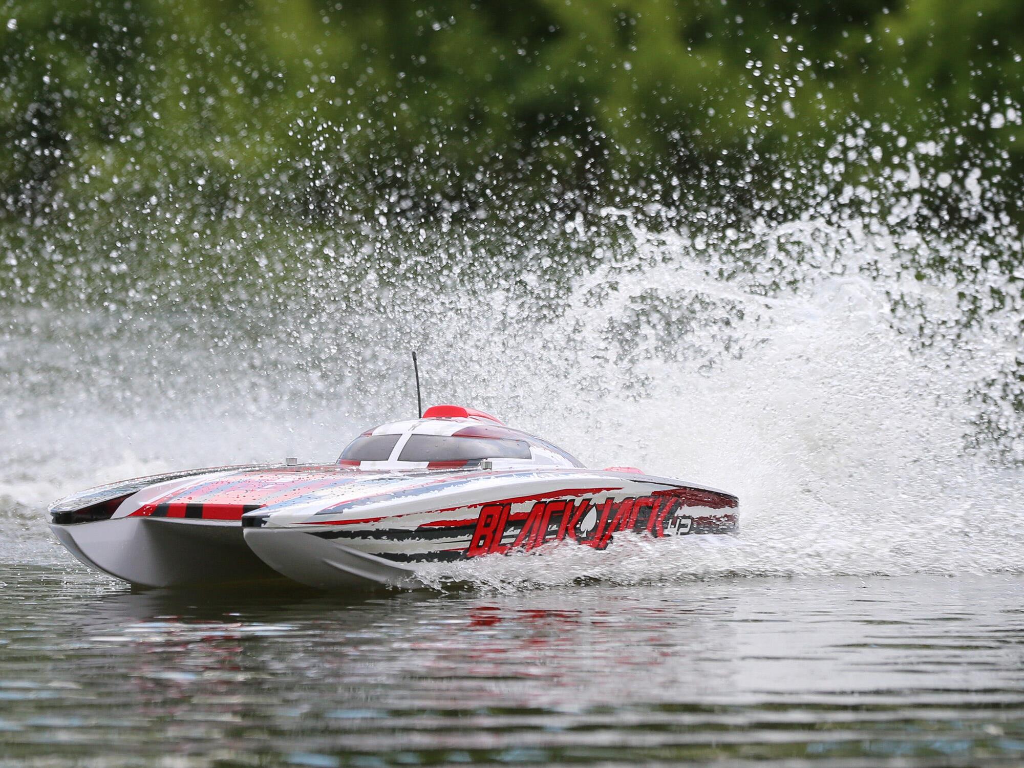Blackjack 42" 8S Brushless Catamaran RTR: White/Red-20