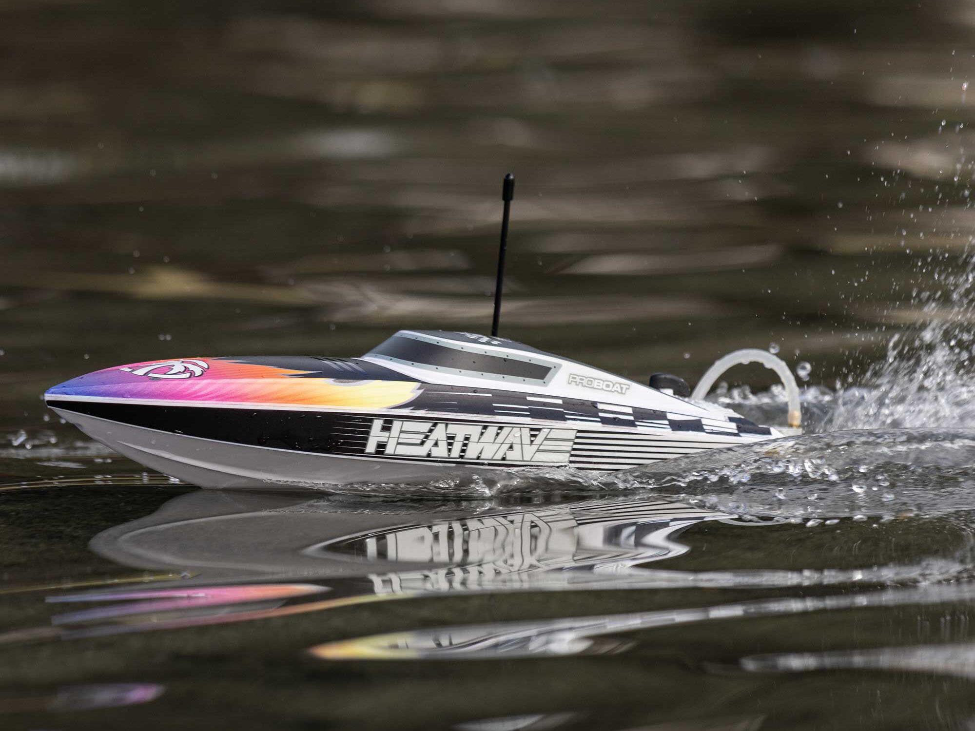 Recoil 2 18" Self-Righting Brushless Deep-V RTR, Heatwave-14