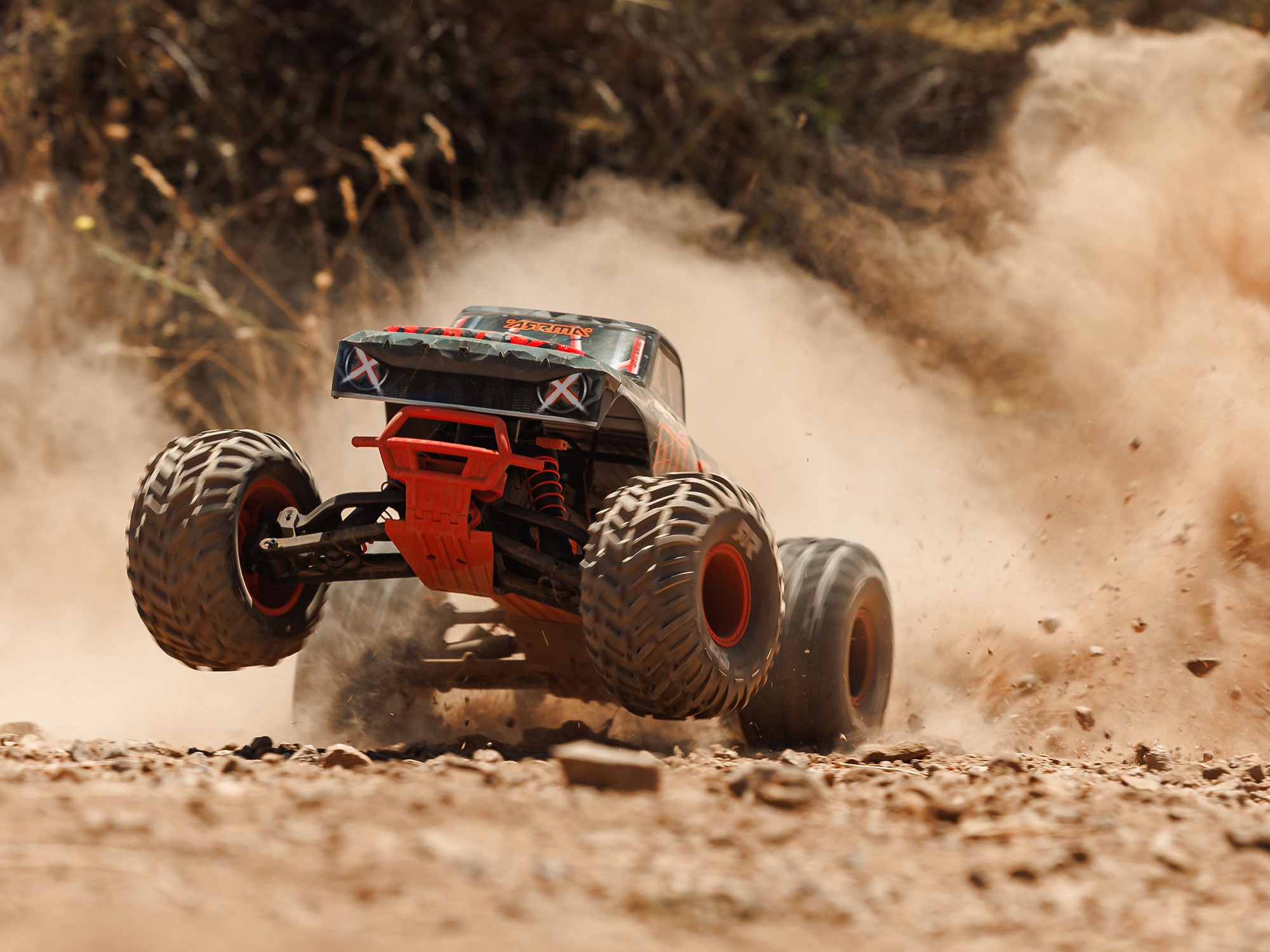 Arrma 1/10 QUAKE 223S DSC 2WD RTR Brushless Monster Truck, Red-26