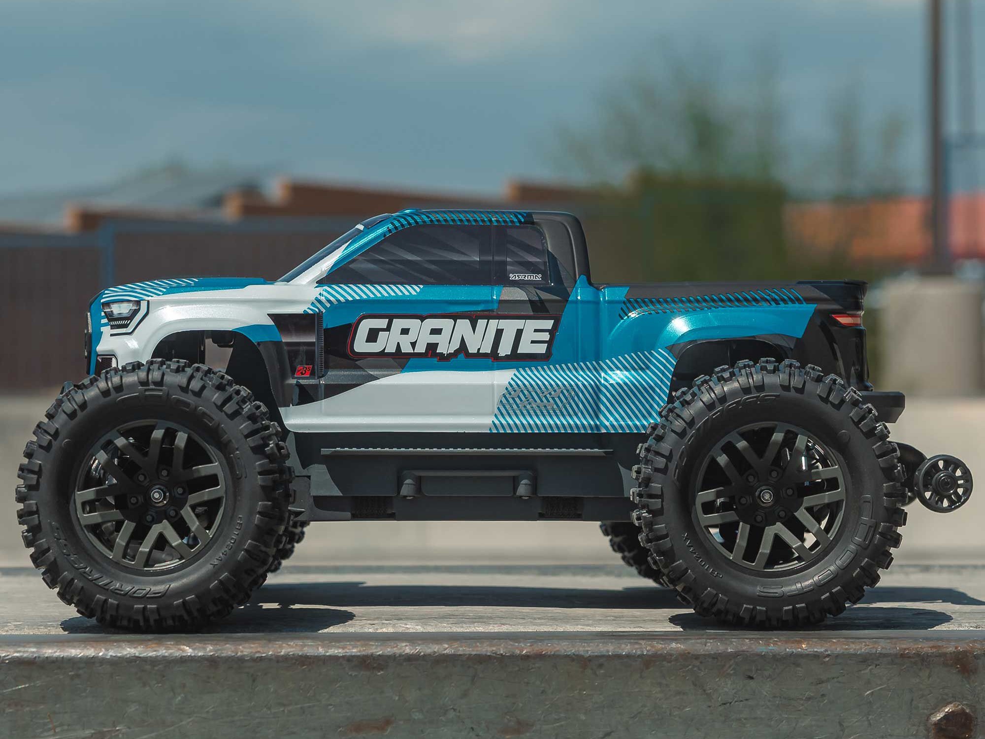 1/10 GRANITE 223S DSC 4X4 RTR Monster Truck Blue-16