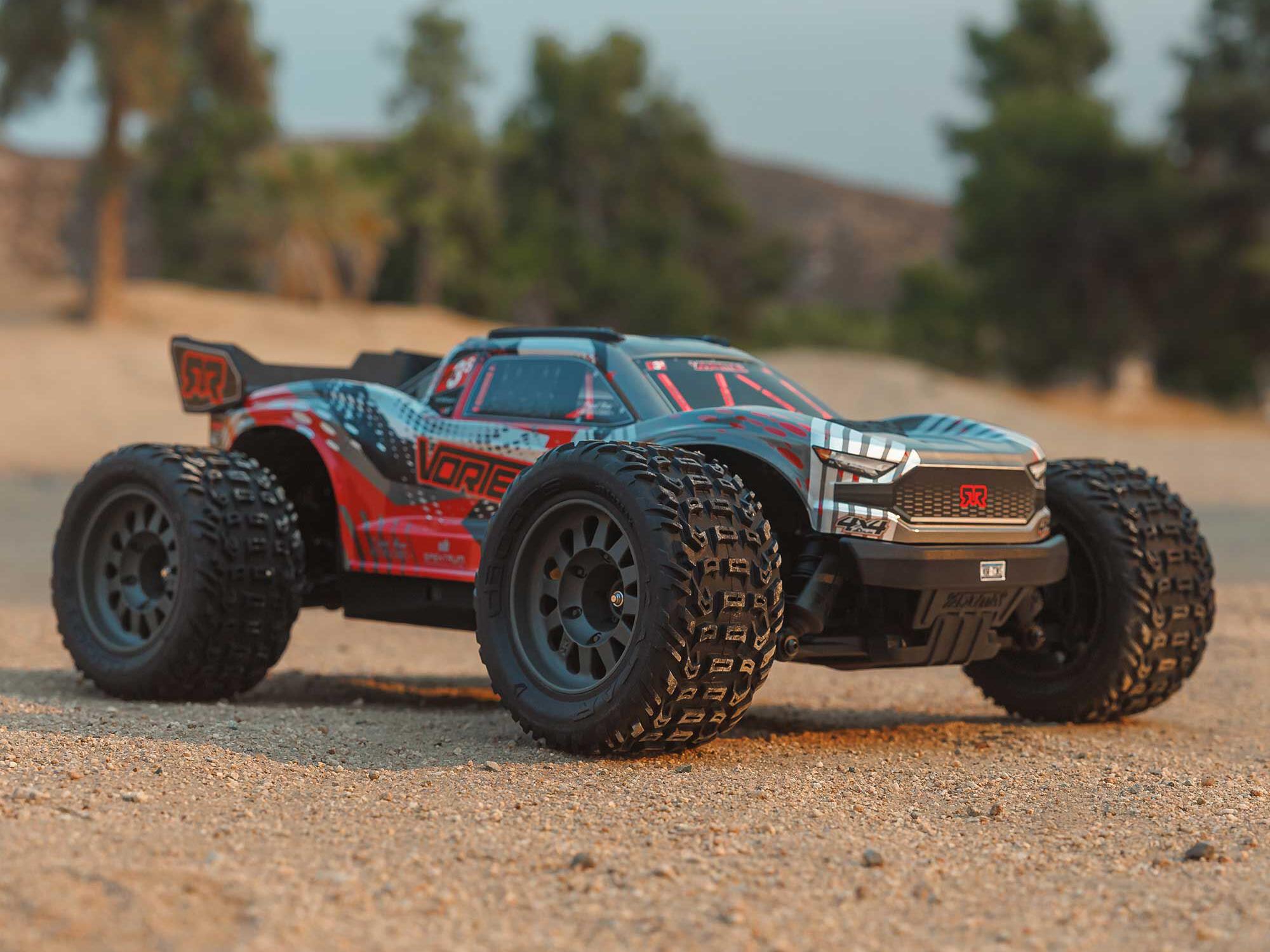 1/10 VORTEKS 223S BLX 4X4 Stadium Truck RTR with DSC Red-16