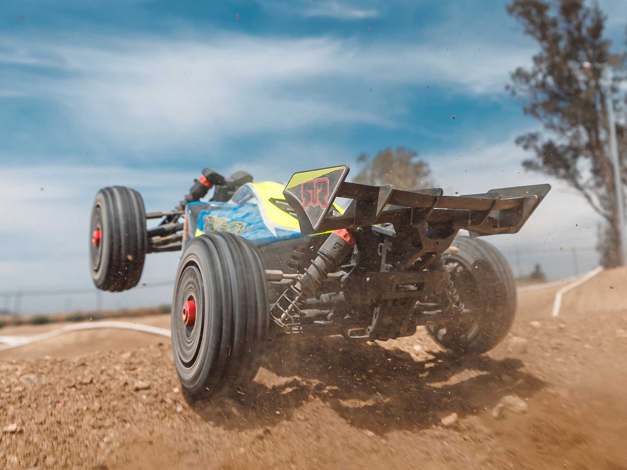 1/8 TYPHON 223S BLX 4X4 Buggy RTR with DSC Blue-11