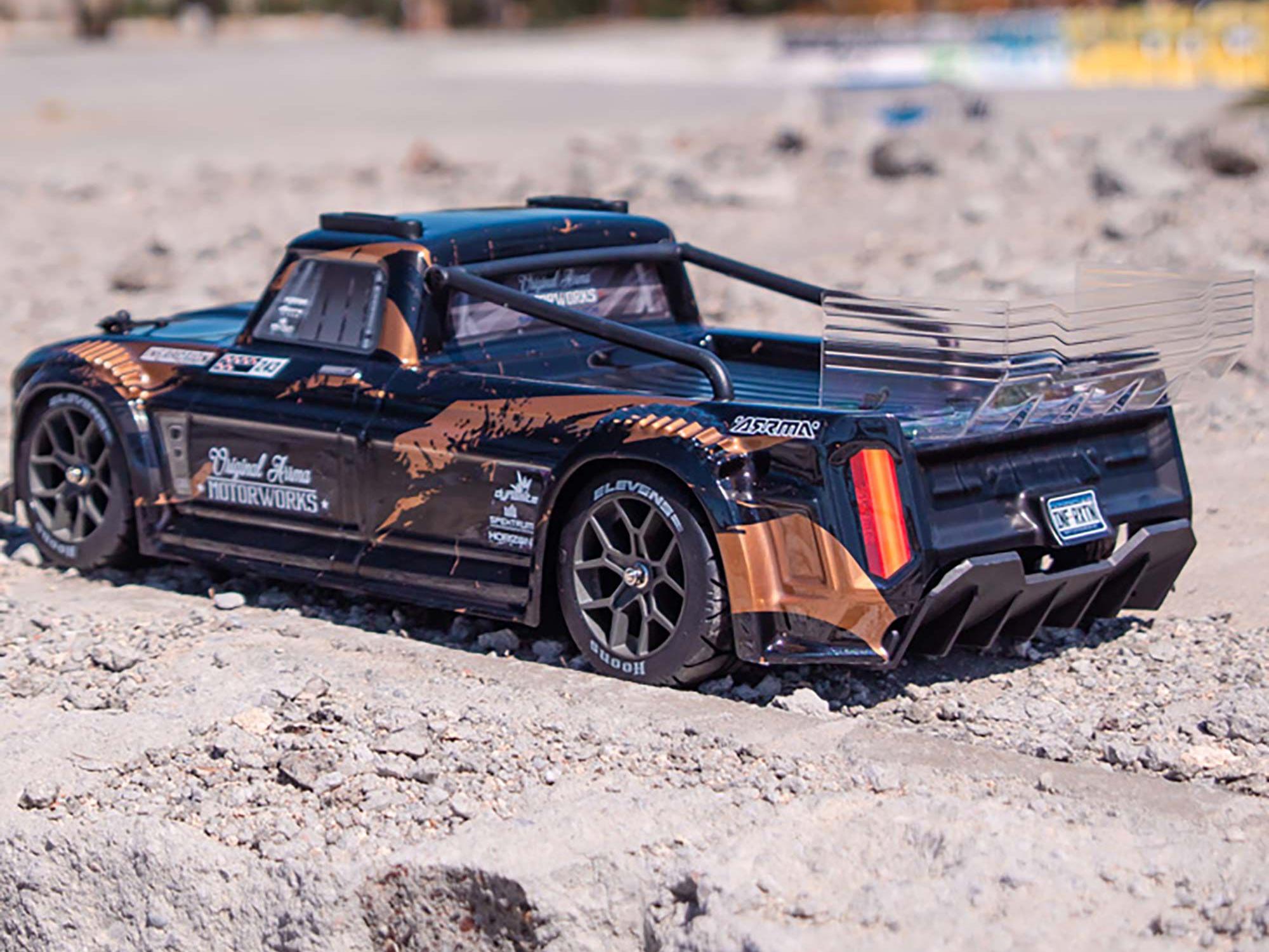 1/8 INFRACTION 3S 4X4 BLX Resto-Mod Truck RTR Black/Gold-12