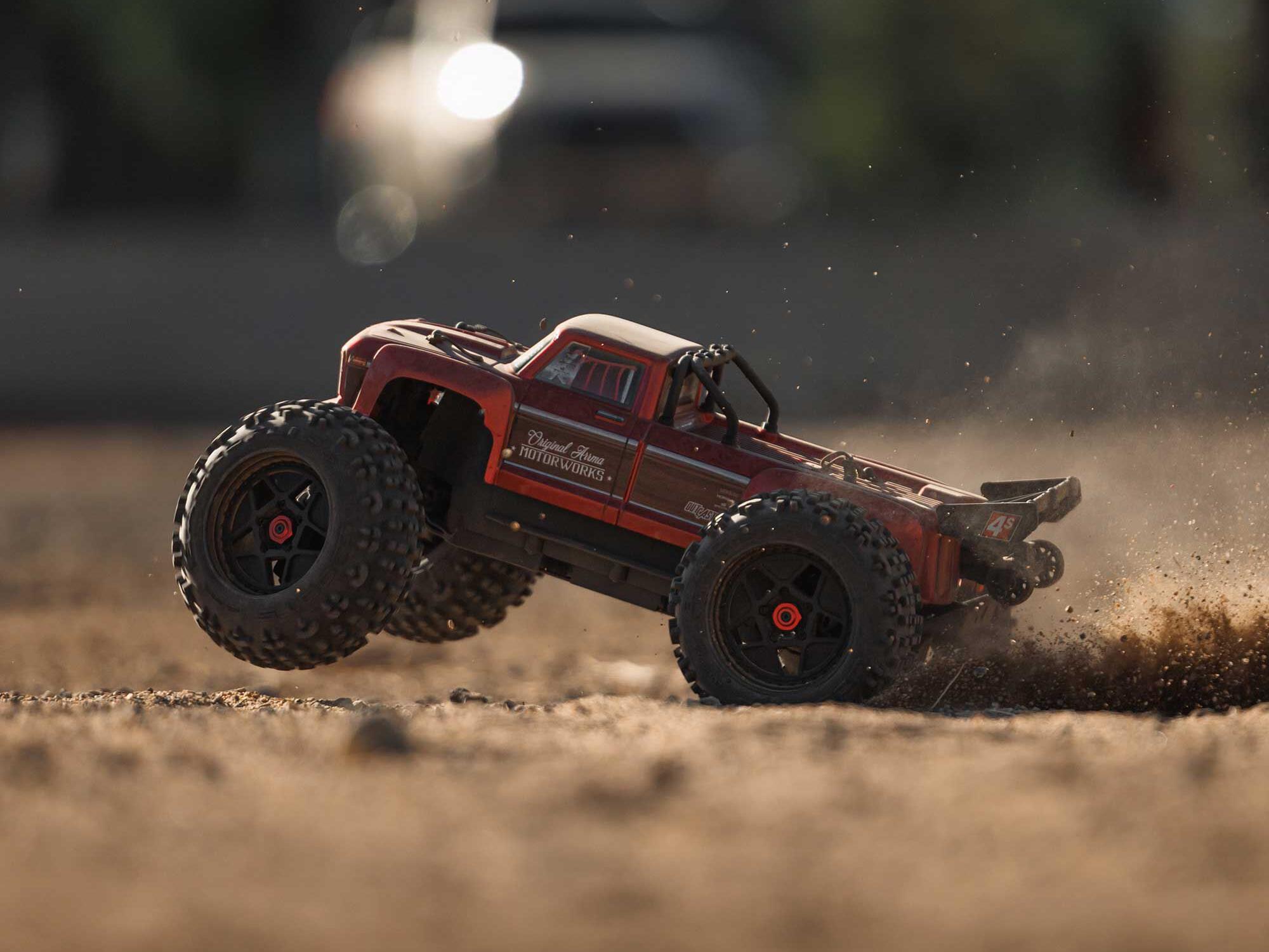Arrma 1/10 Outcast 4S 4X4 BLX Stunt MT (with Centre Diff) Red-29