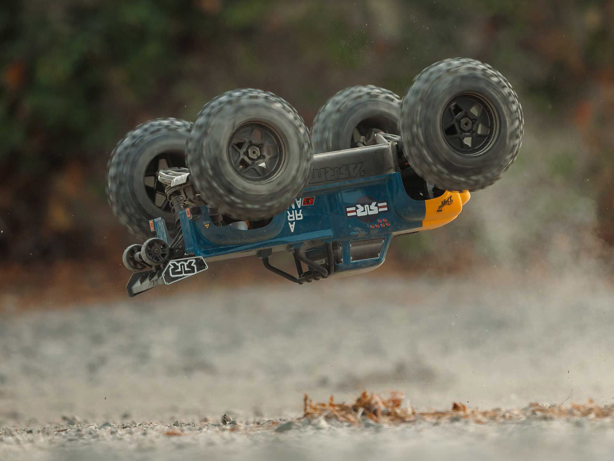 Arrma 1/8 Notorious 6S V6 4X4 BLX Stunt Truck RTR - Blue-27