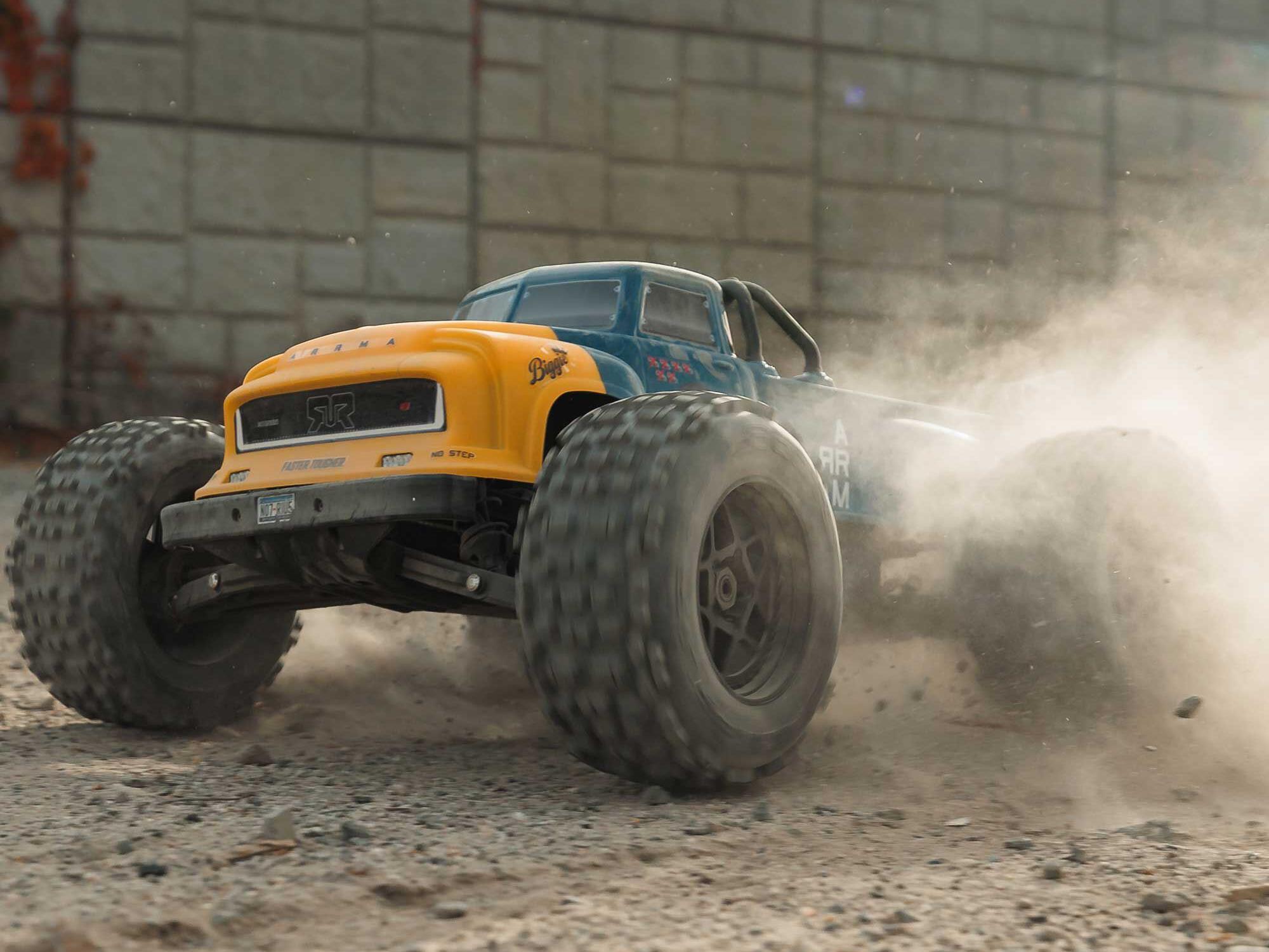 Arrma 1/8 Notorious 6S V6 4X4 BLX Stunt Truck RTR - Blue-29
