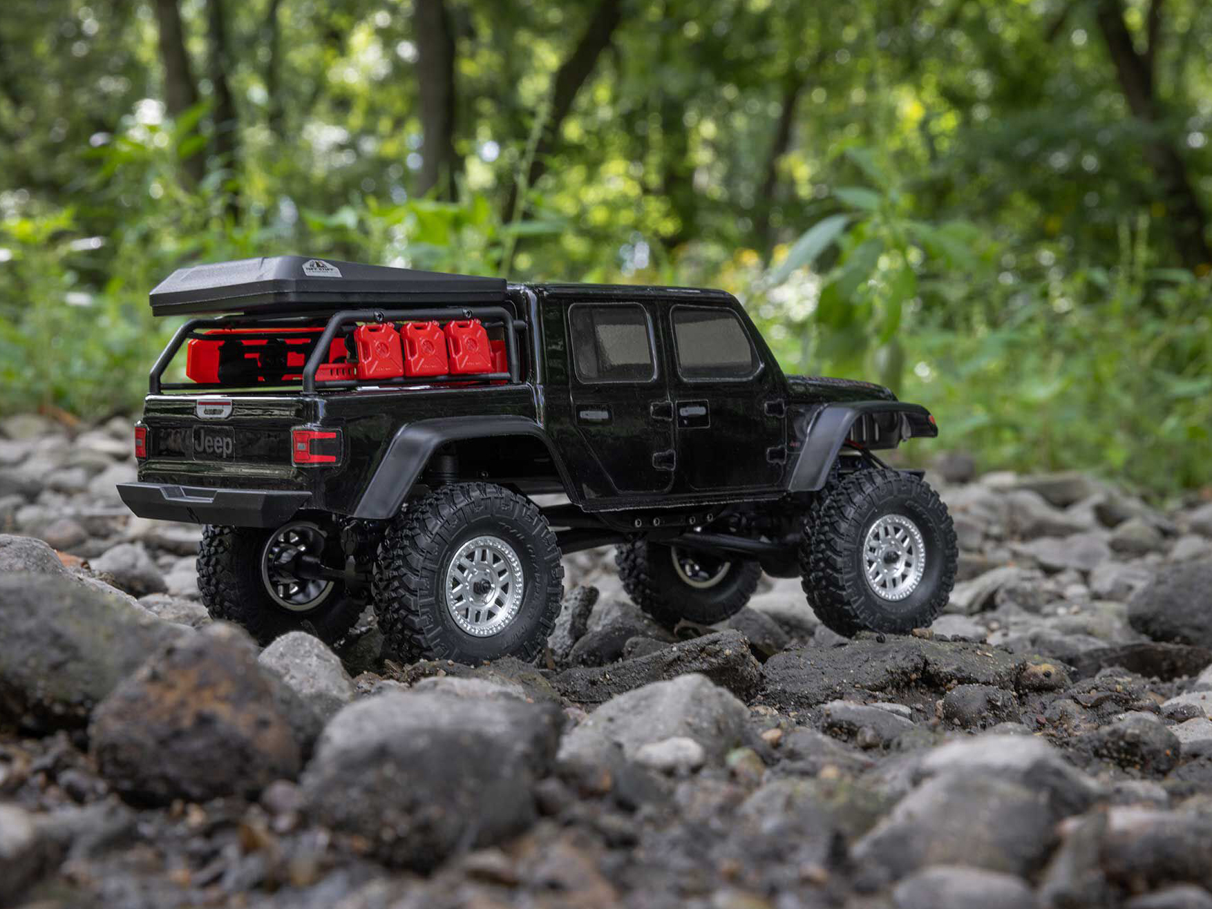 Axial SCX24 Jeep JT Gladiator 4WD Rock Crawler RTR Black-33