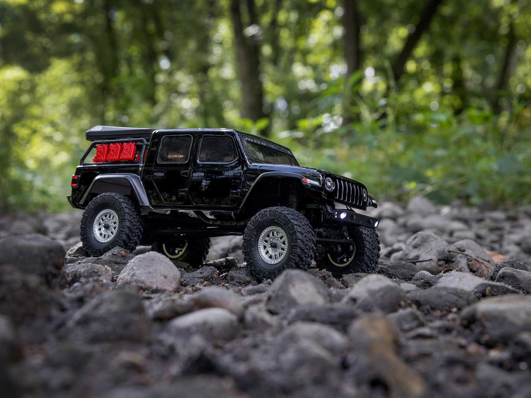 Axial SCX24 Jeep JT Gladiator 4WD Rock Crawler RTR Black-34