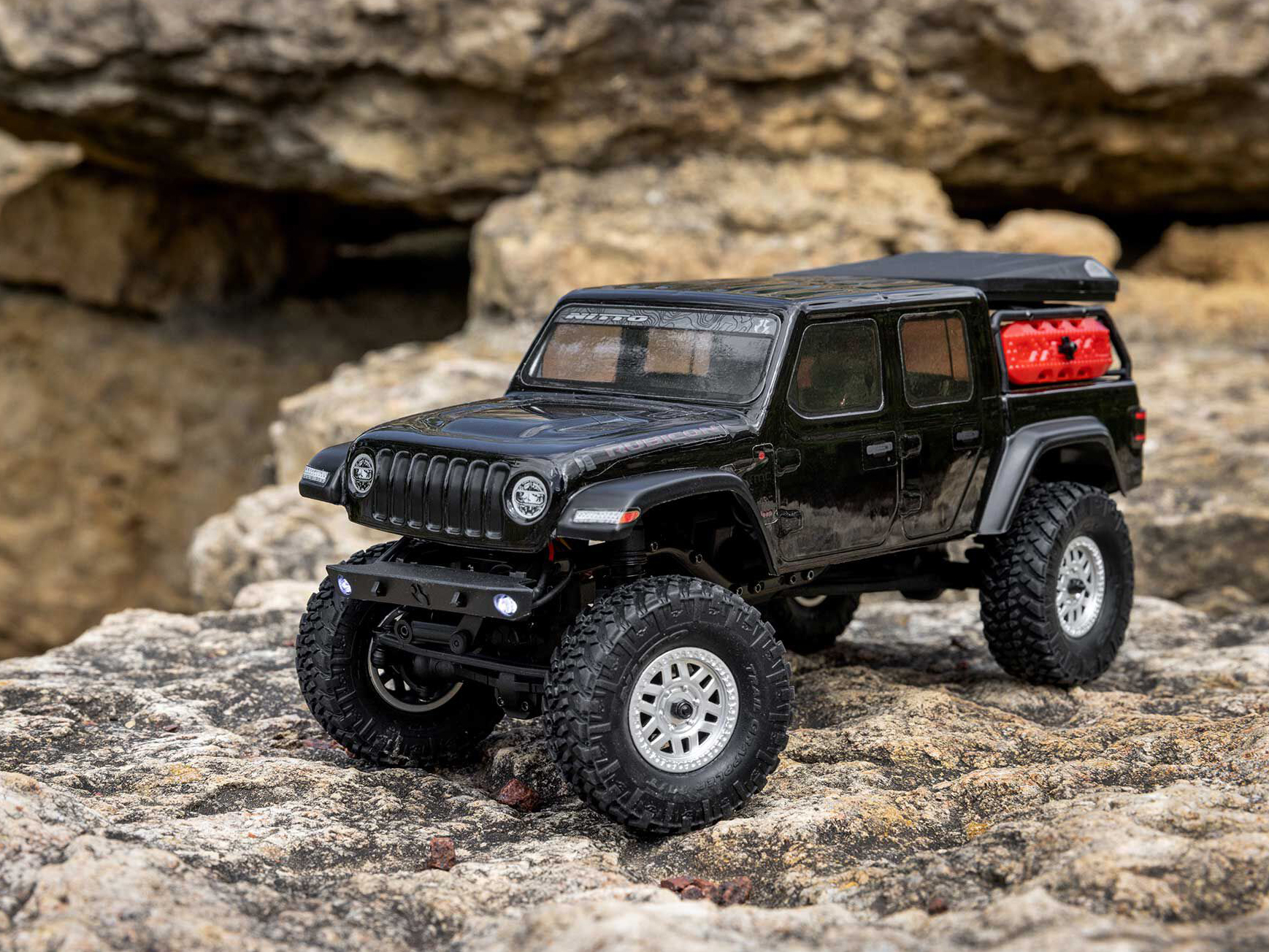 Axial SCX24 Jeep JT Gladiator 4WD Rock Crawler RTR Black-35
