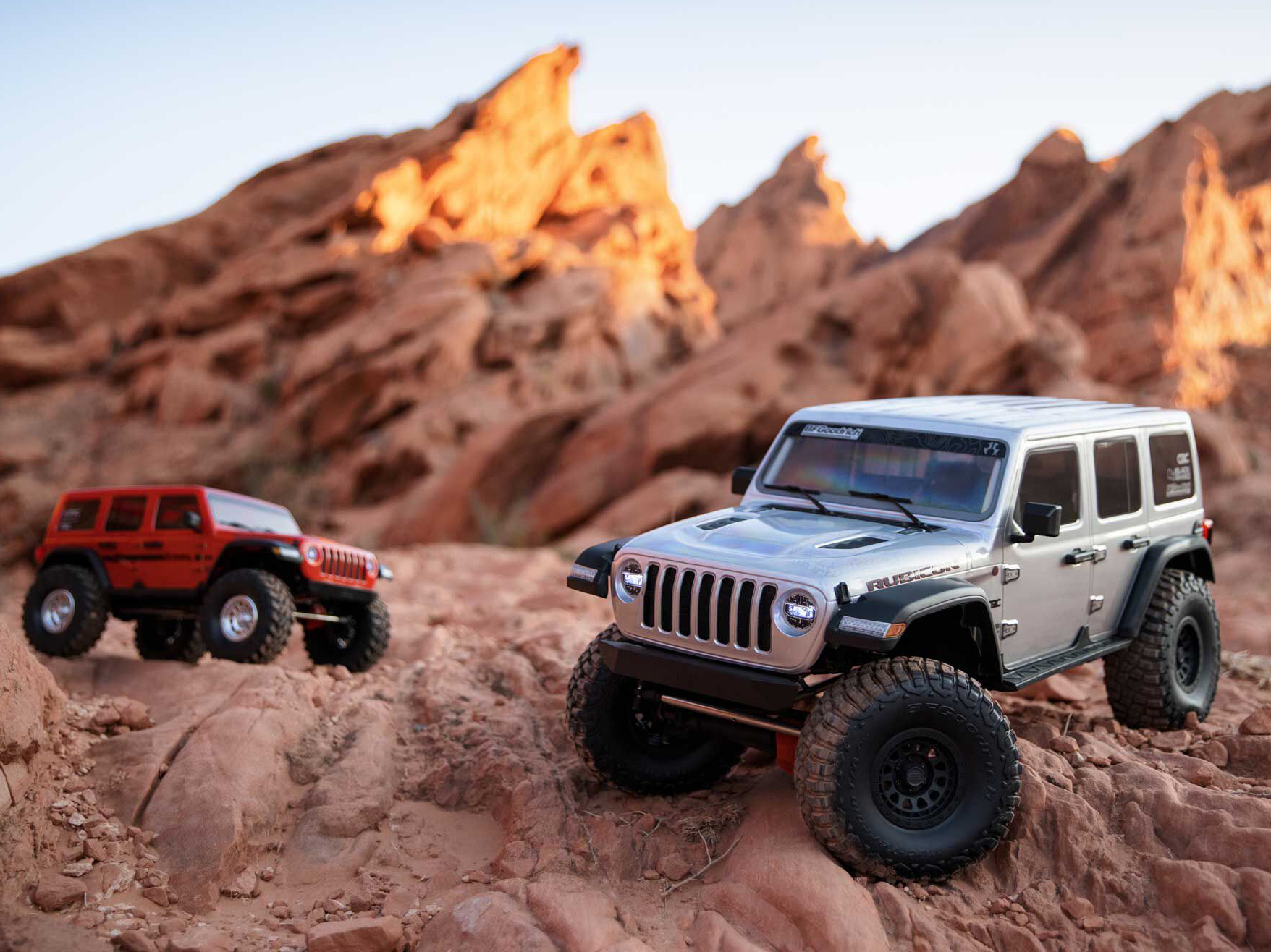 Axial 1/6 SCX6 Jeep JLU Wrangler 4WD Rock Crawler RTR Silver-30