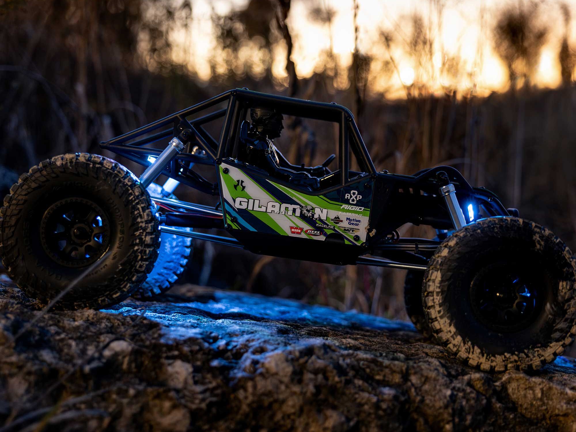 1/8 AXP8 Gilamon 2.2 4X4 RTR Trail Buggy - Green-40