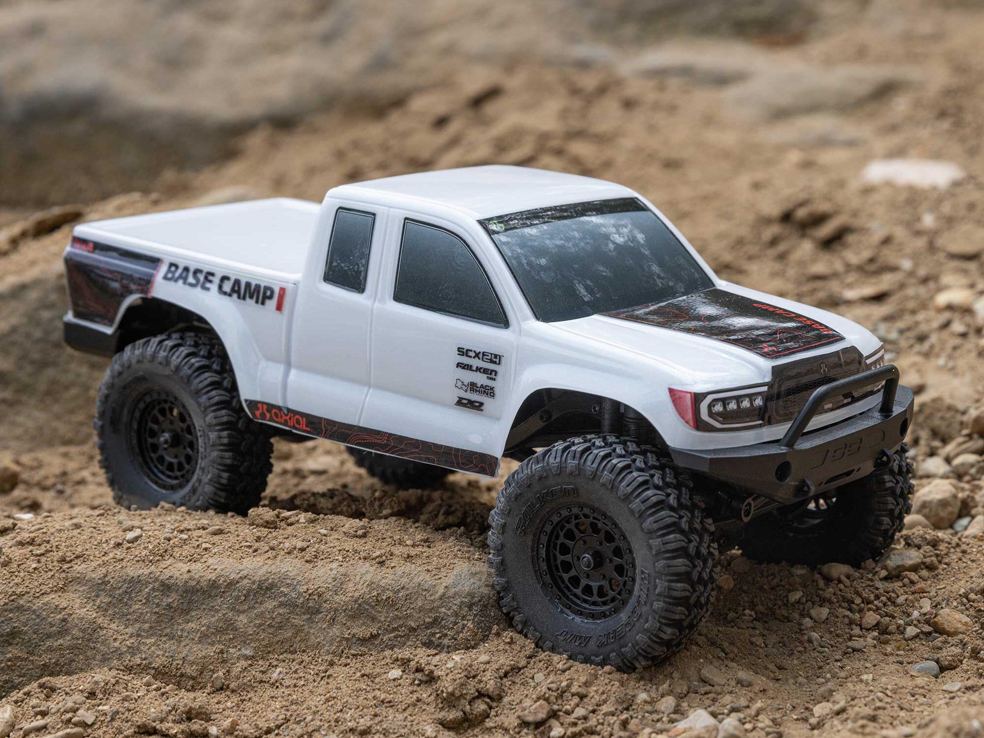 Axial SCX24 Base Camp 4WD Rock Crawler RTR White-26