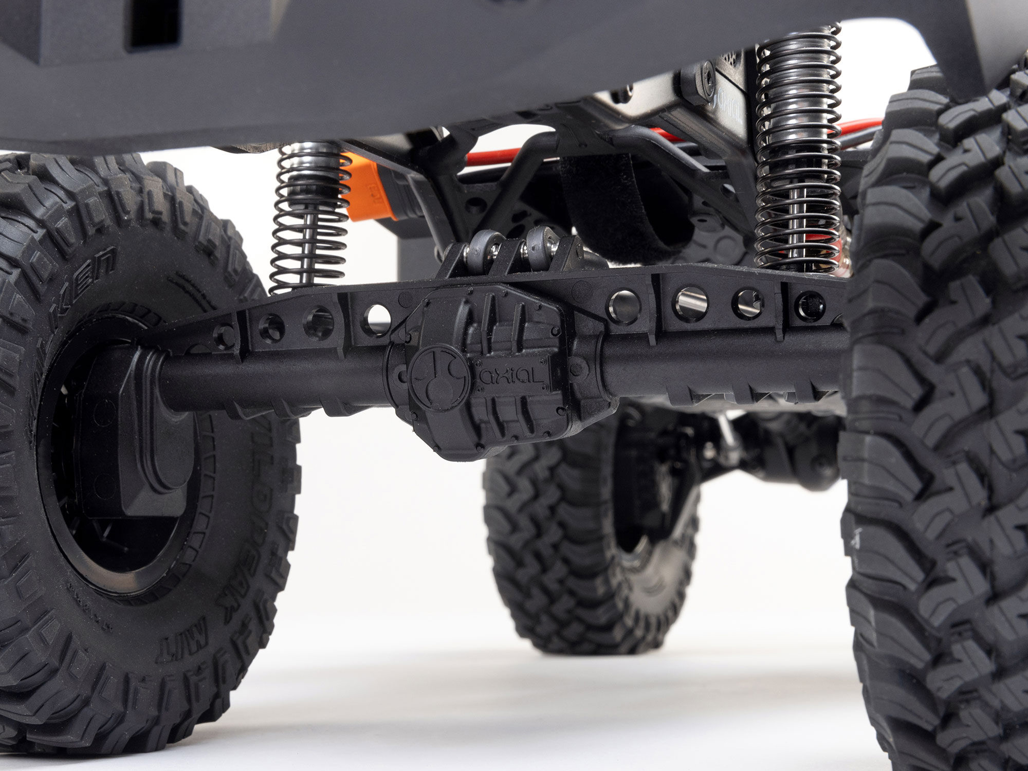1/10 SCX10 III Base Camp 4X4 Rock Crawler RTR White-12