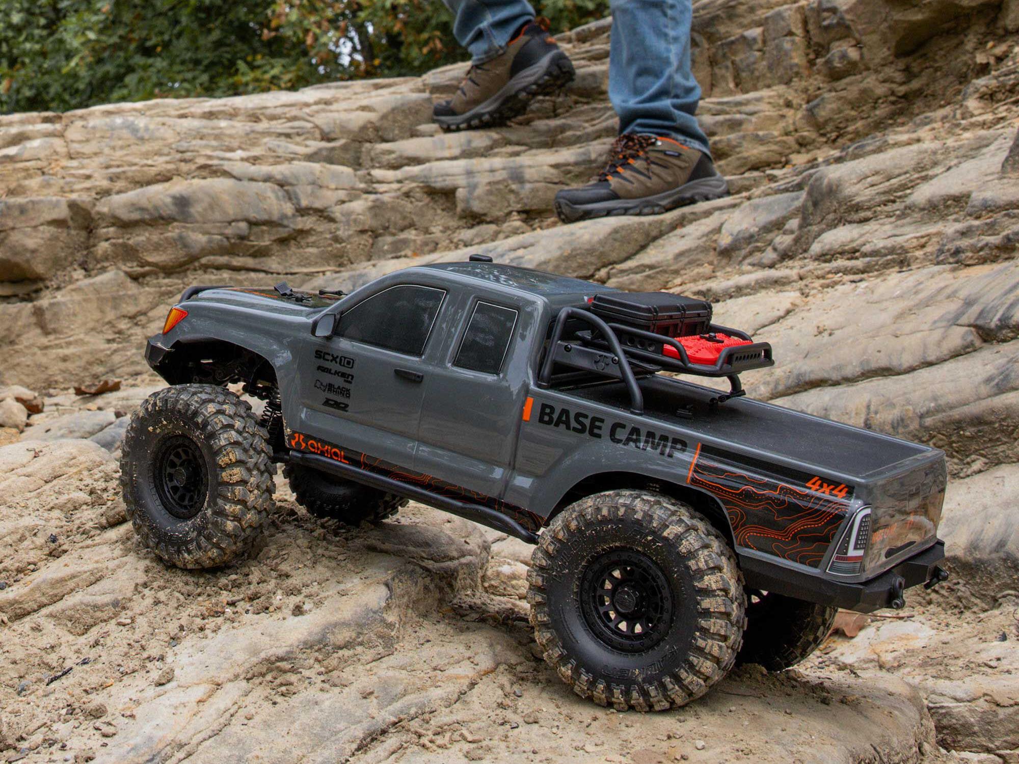 Axial 1/10 SCX10 III Base Camp 4X4 Rock Crawler RTR Grey-27