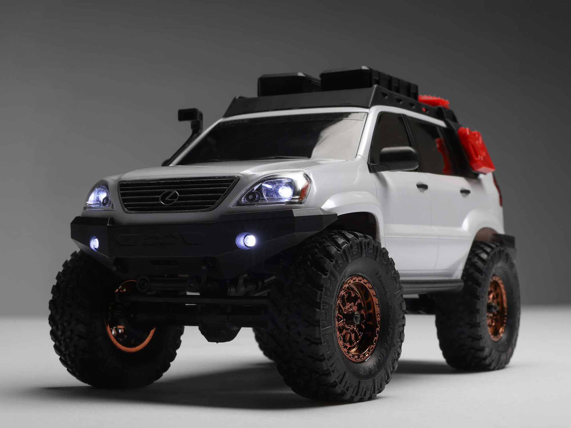 Axial 1/24 SCX24 Lexus GX 470 4x4 Rock Crawler RTR - White-17