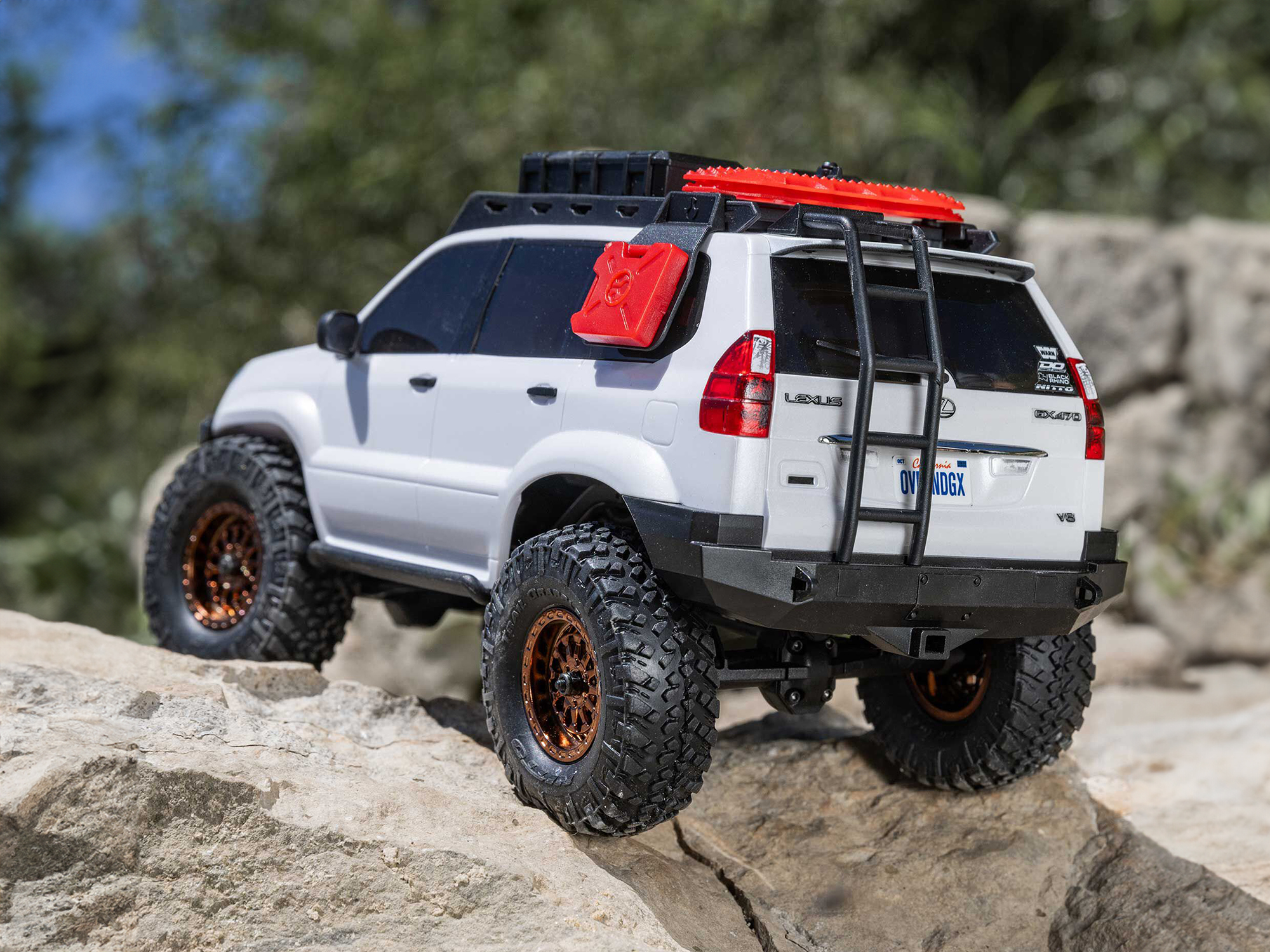 Axial 1/24 SCX24 Lexus GX 470 4x4 Rock Crawler RTR - White-23
