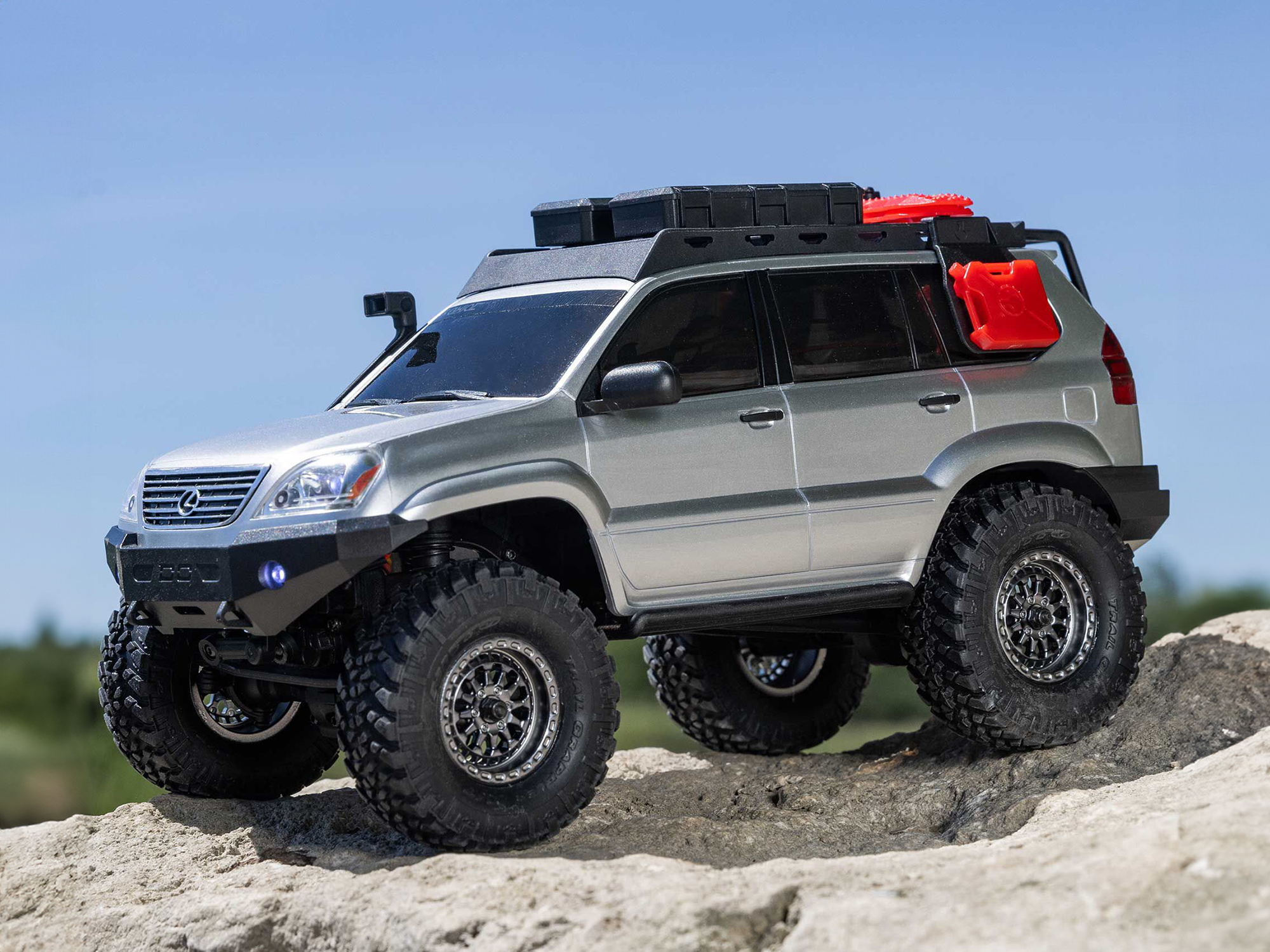 Axial 1/24 SCX24 Lexus GX 470 4x4 Rock Crawler RTR - Silver-19